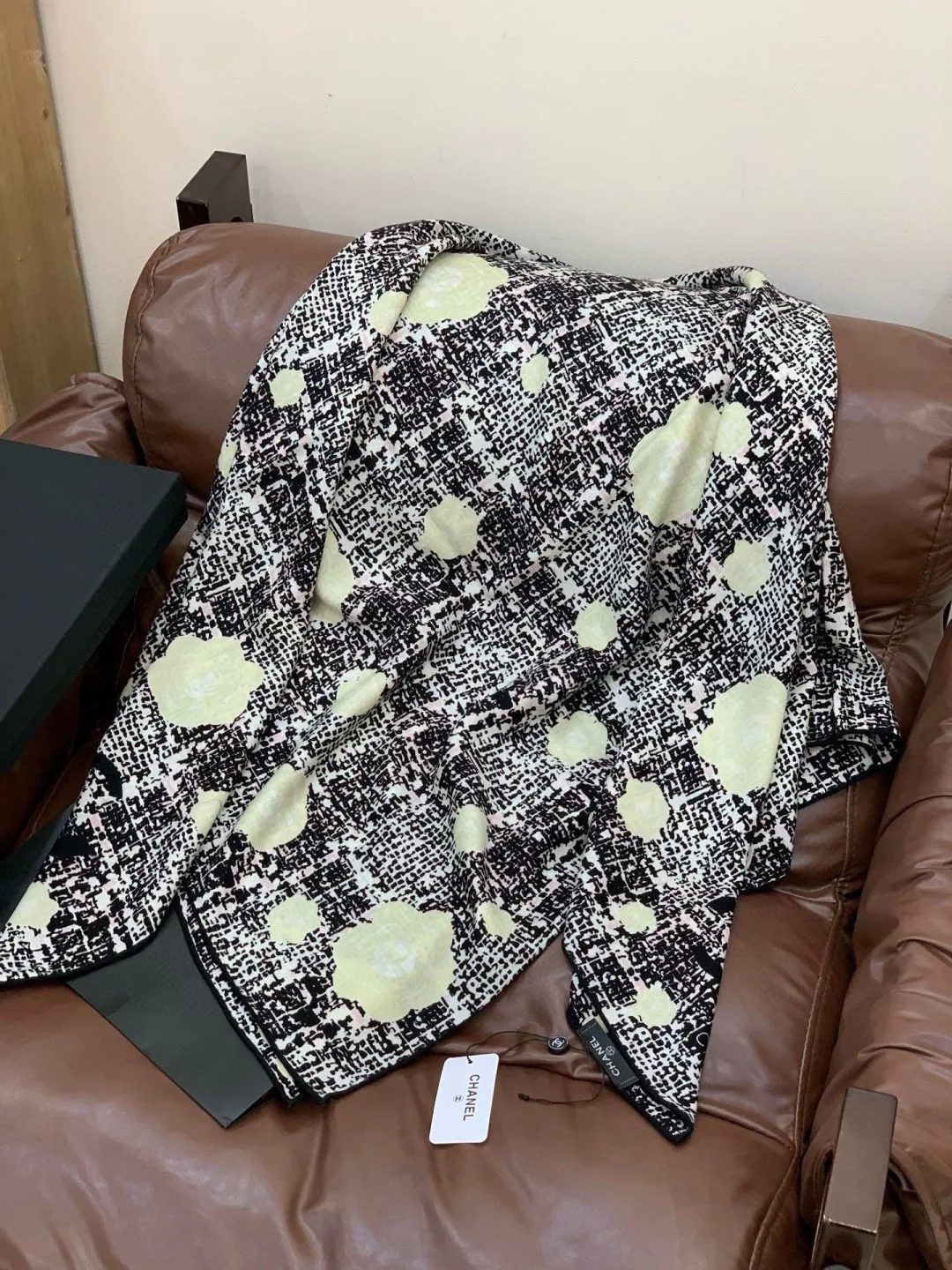 Платки Chanel 1338089