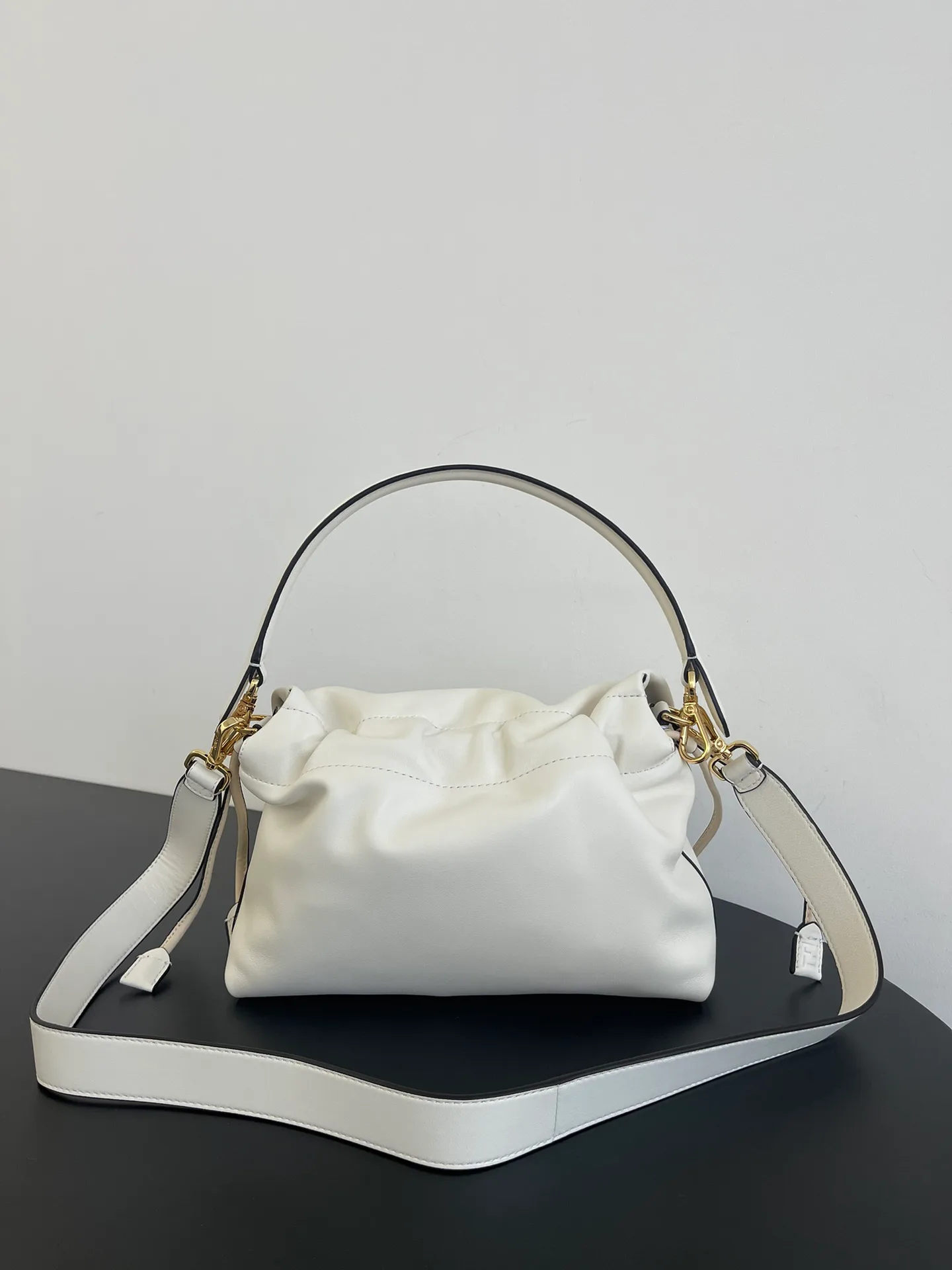 Классические Сумки Женские Fendi 13546218