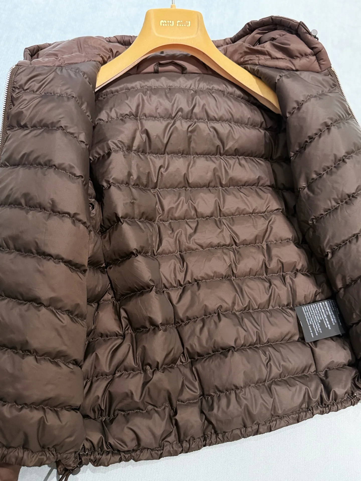 Куртки И Пуховики Женские Miu Miu 18689401
