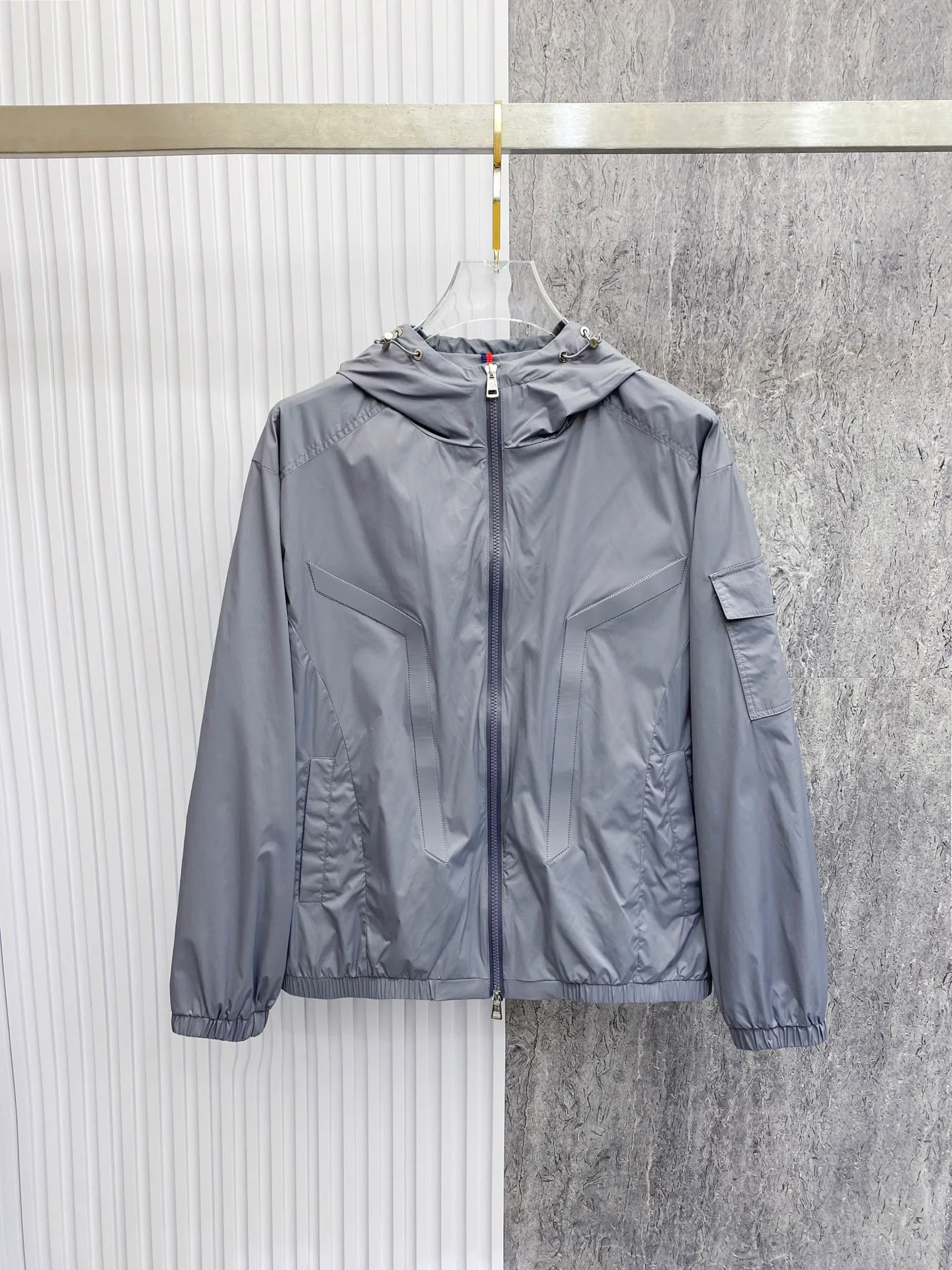 Куртки И Пуховики Мужские Moncler 5023404
