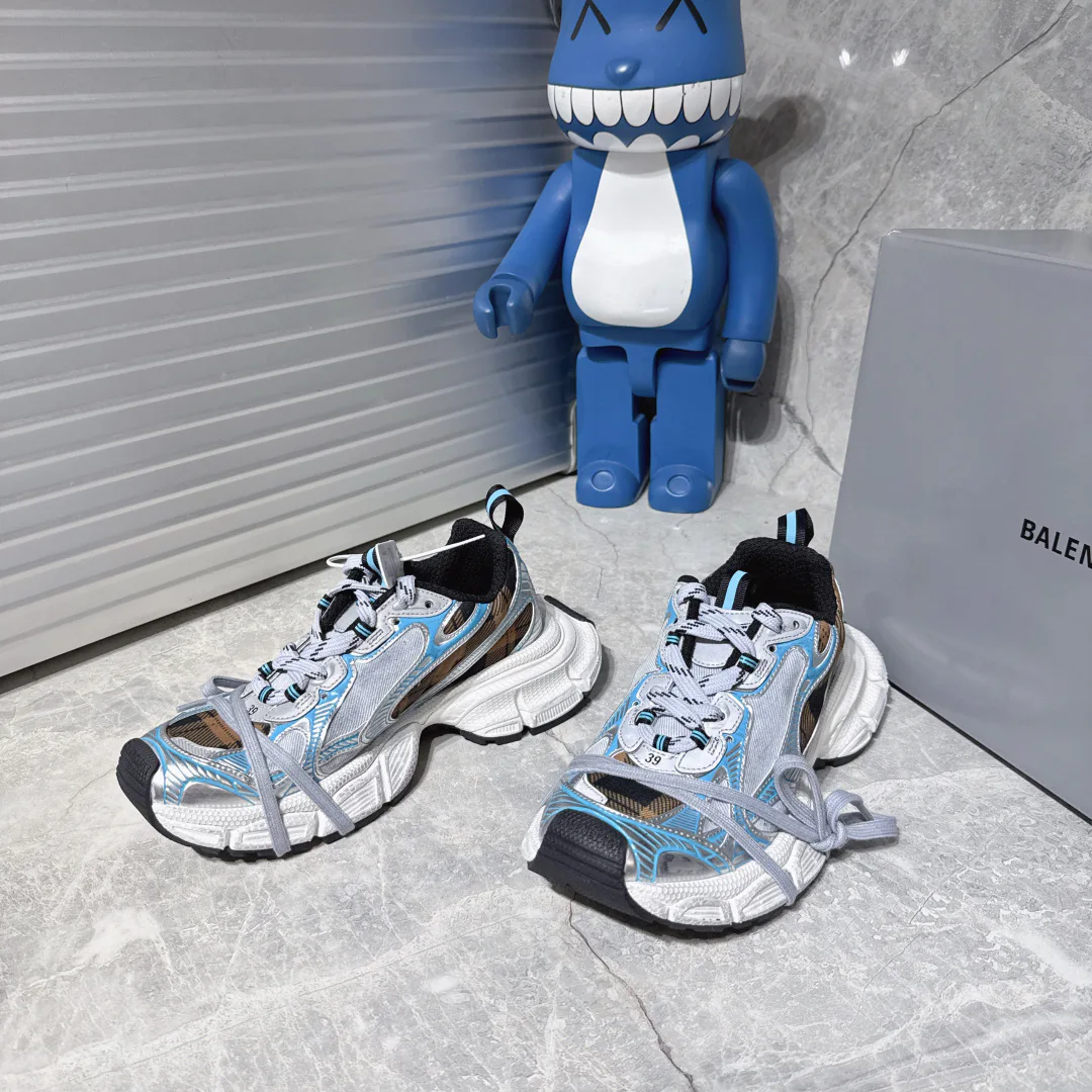 Кроссовки Женские Balenciaga 19762372