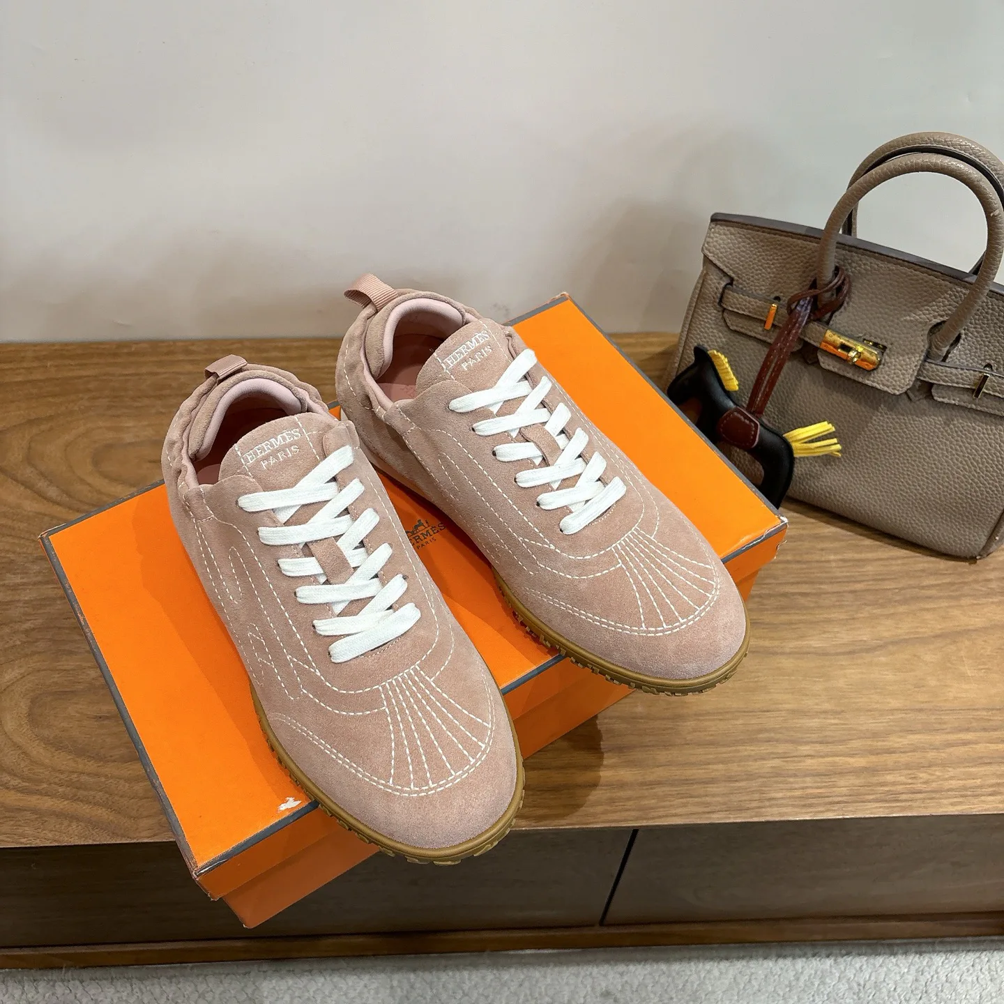 Кроссовки Женские Hermes 18006076