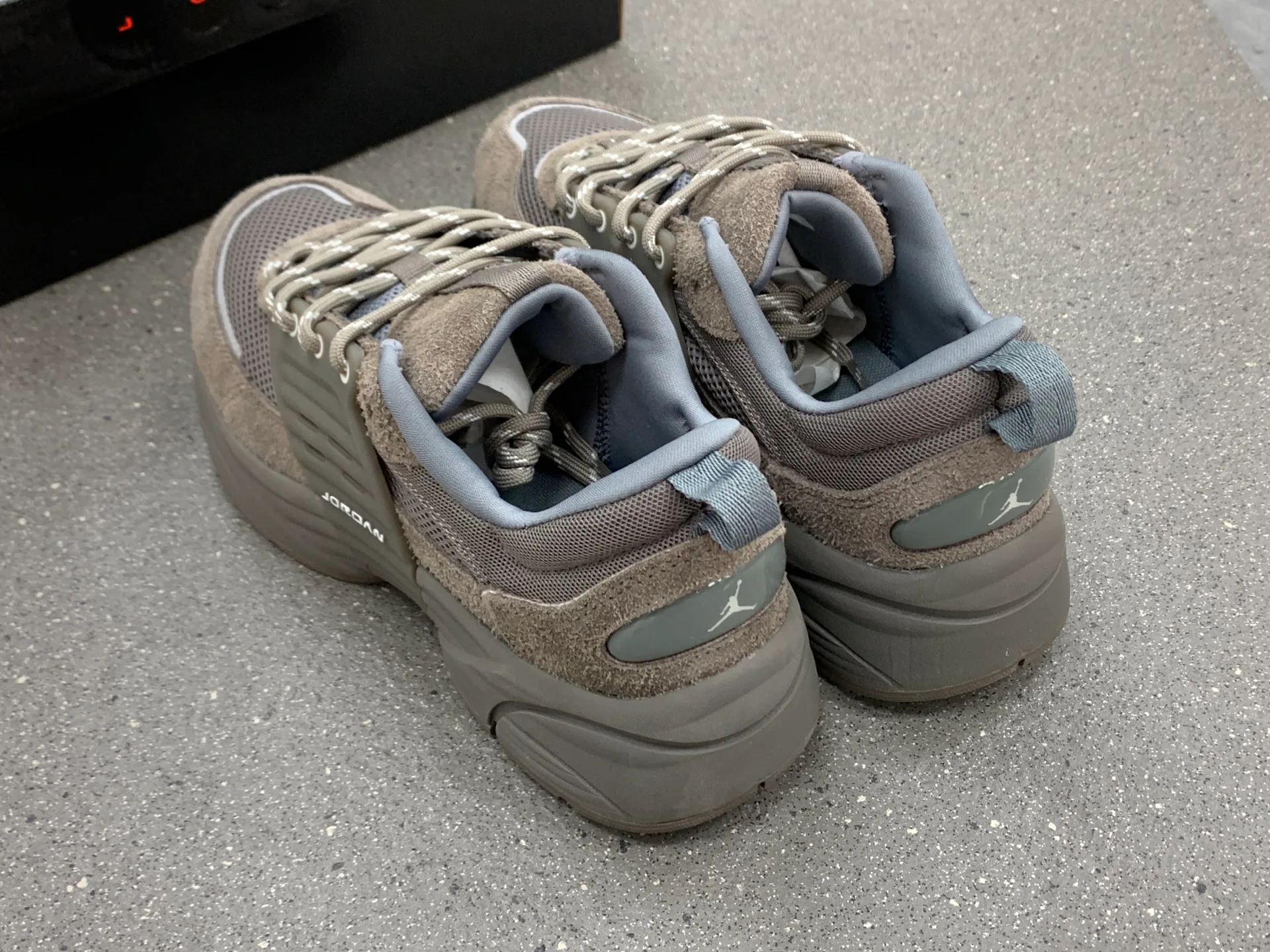 Кроссовки Женские Air Jordan 1261108