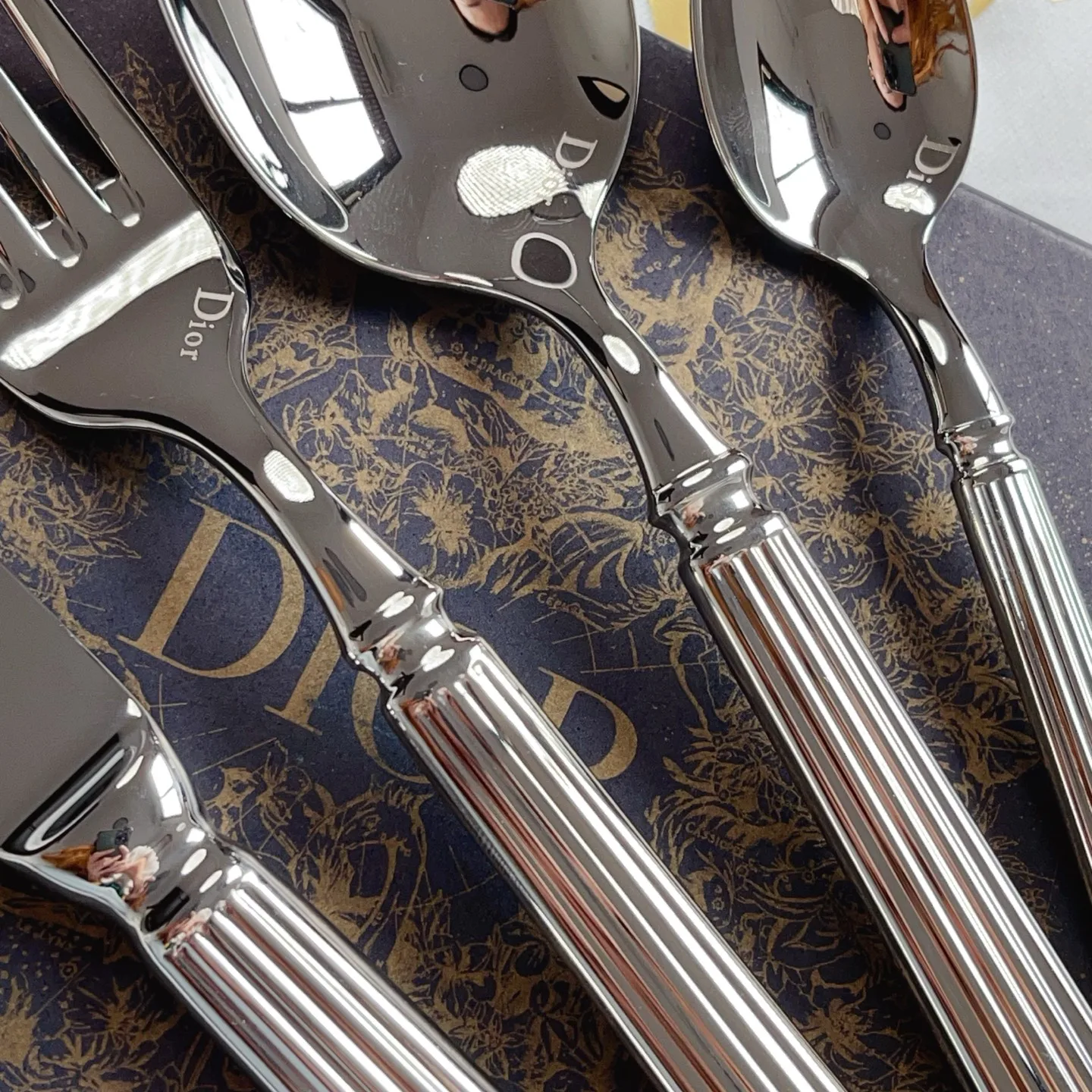 Посуда Christian Dior 4695088