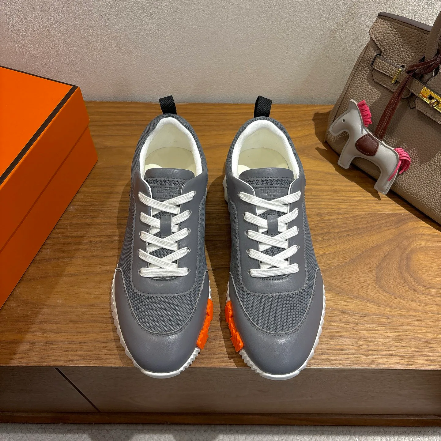 Кроссовки Женские Hermes 18729611