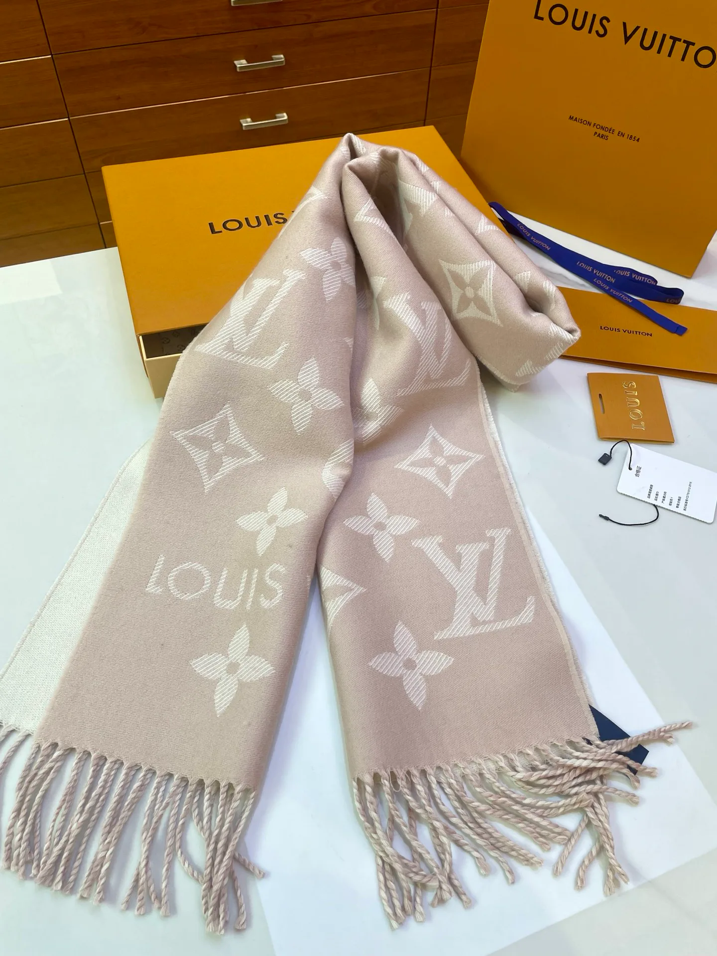 Шарфы Louis Vuitton 266554