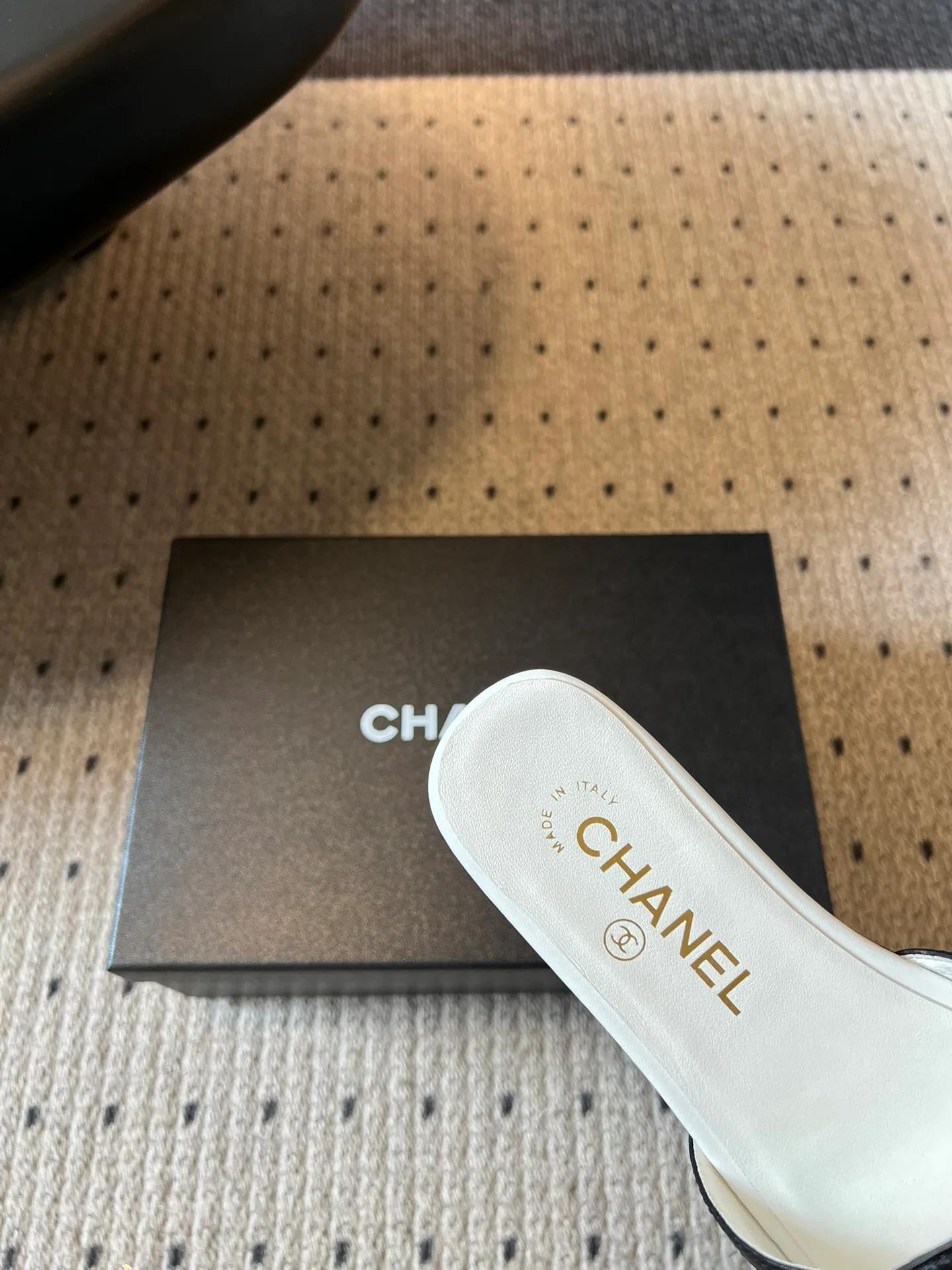 Шлепанцы Женские Chanel 11641739