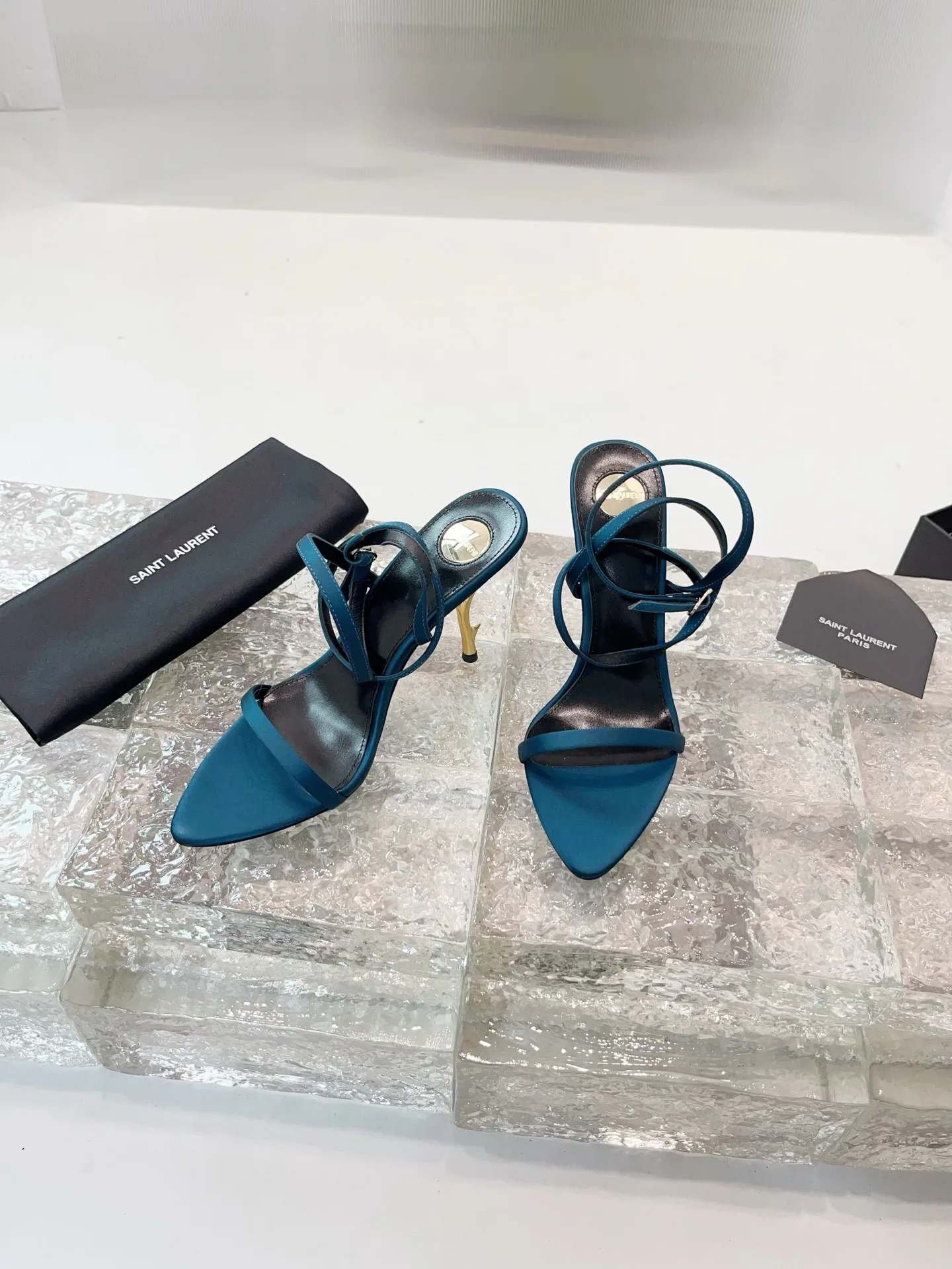 Босоножки Женские Saint Laurent 11278372