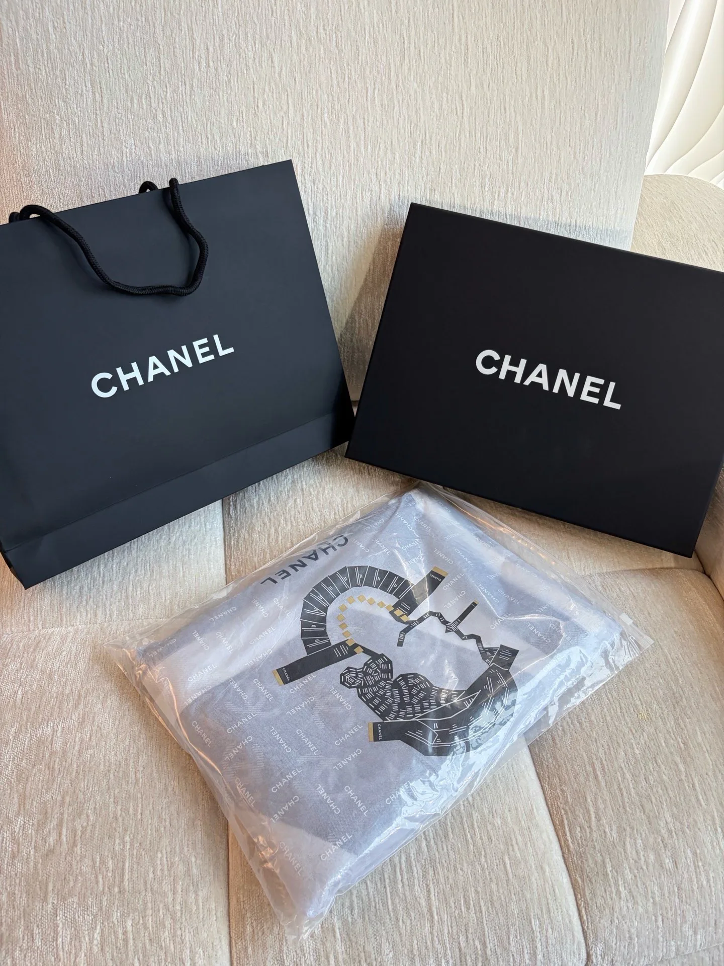 Шарфы Chanel 18288369