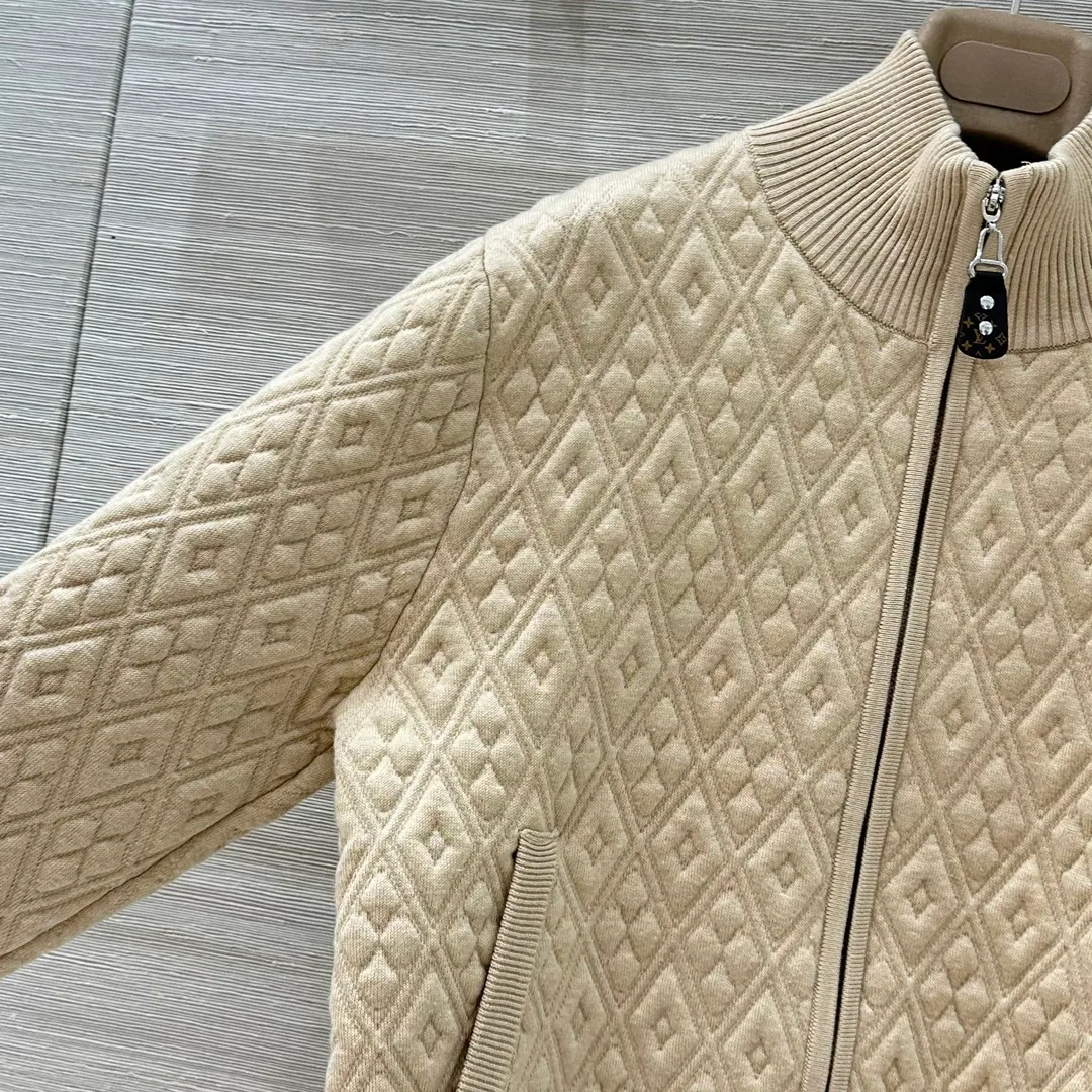 Куртки И Пуховики Женские Louis Vuitton 570974