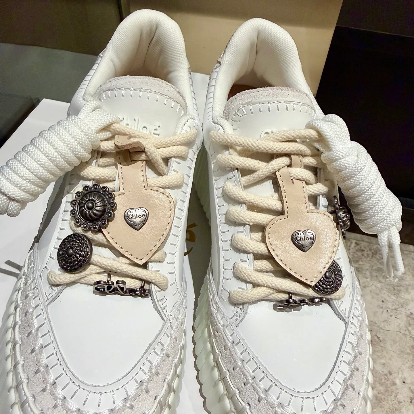Кроссовки Женские Chloe 18104585
