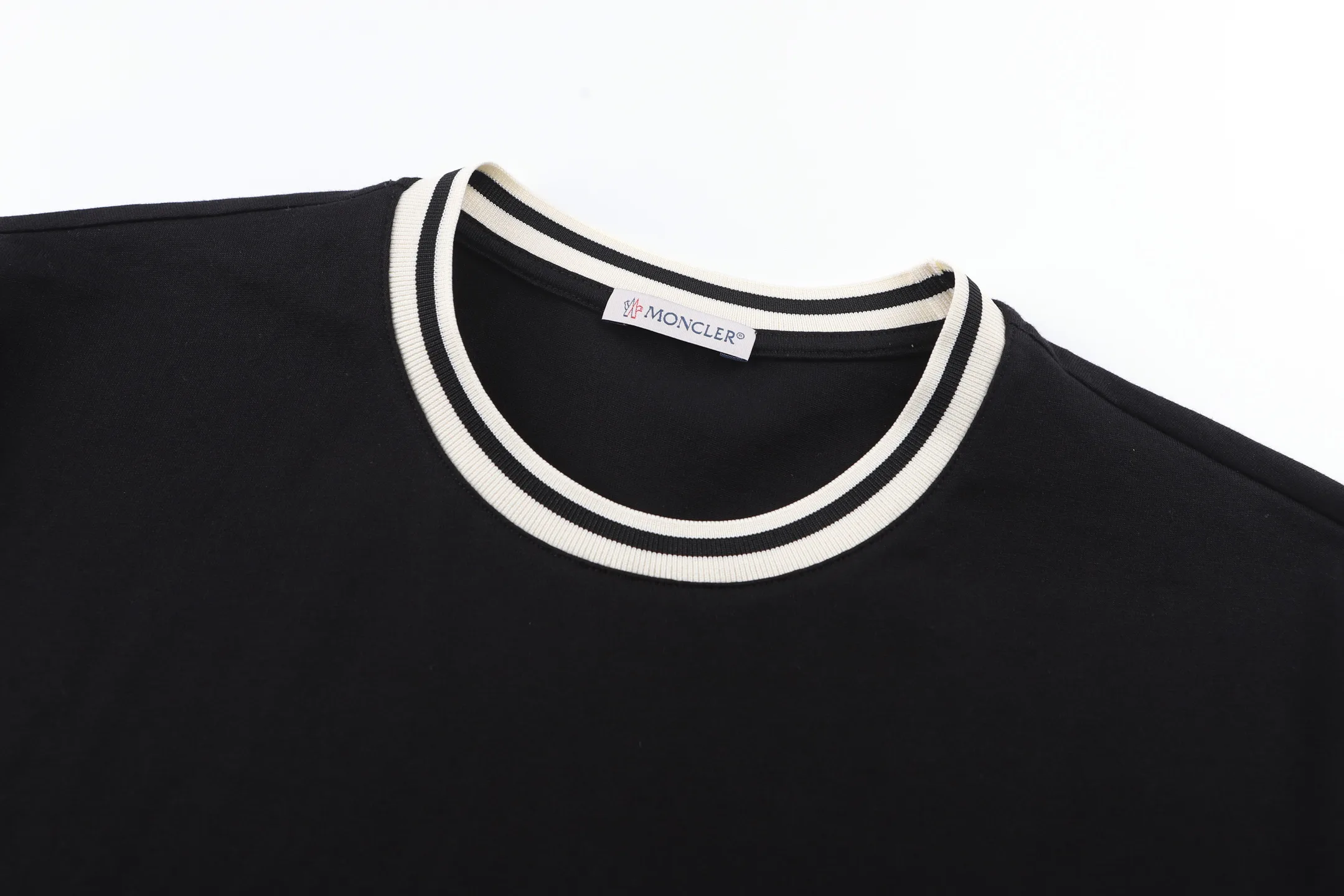 Футболки Мужские Moncler 11178347