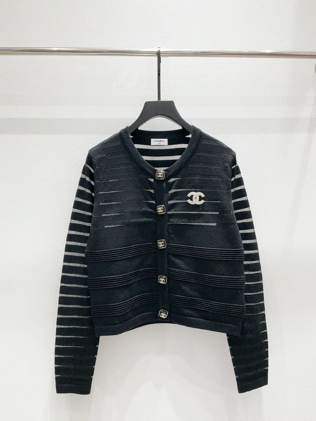 Джемперы И Свитеры Женские Chanel 17737228