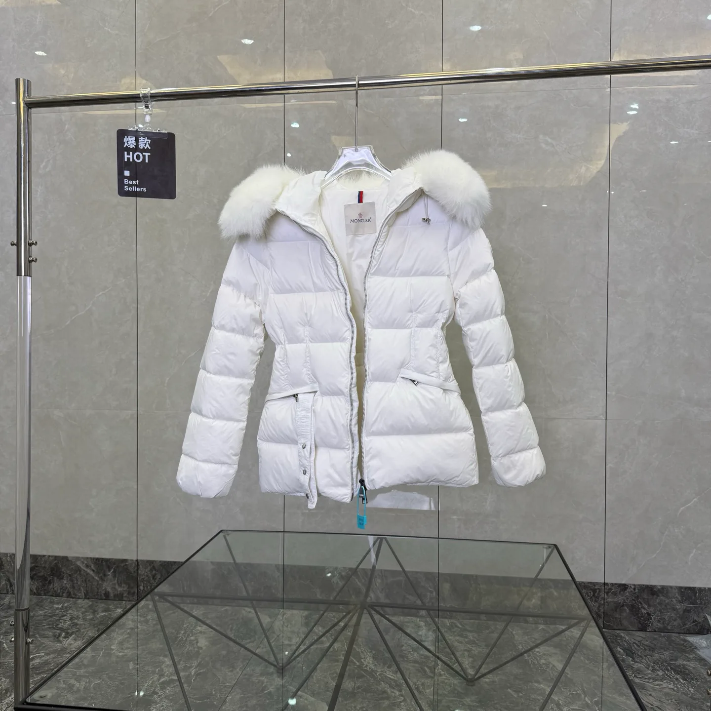 Куртки И Пуховики Женские Moncler 17949894