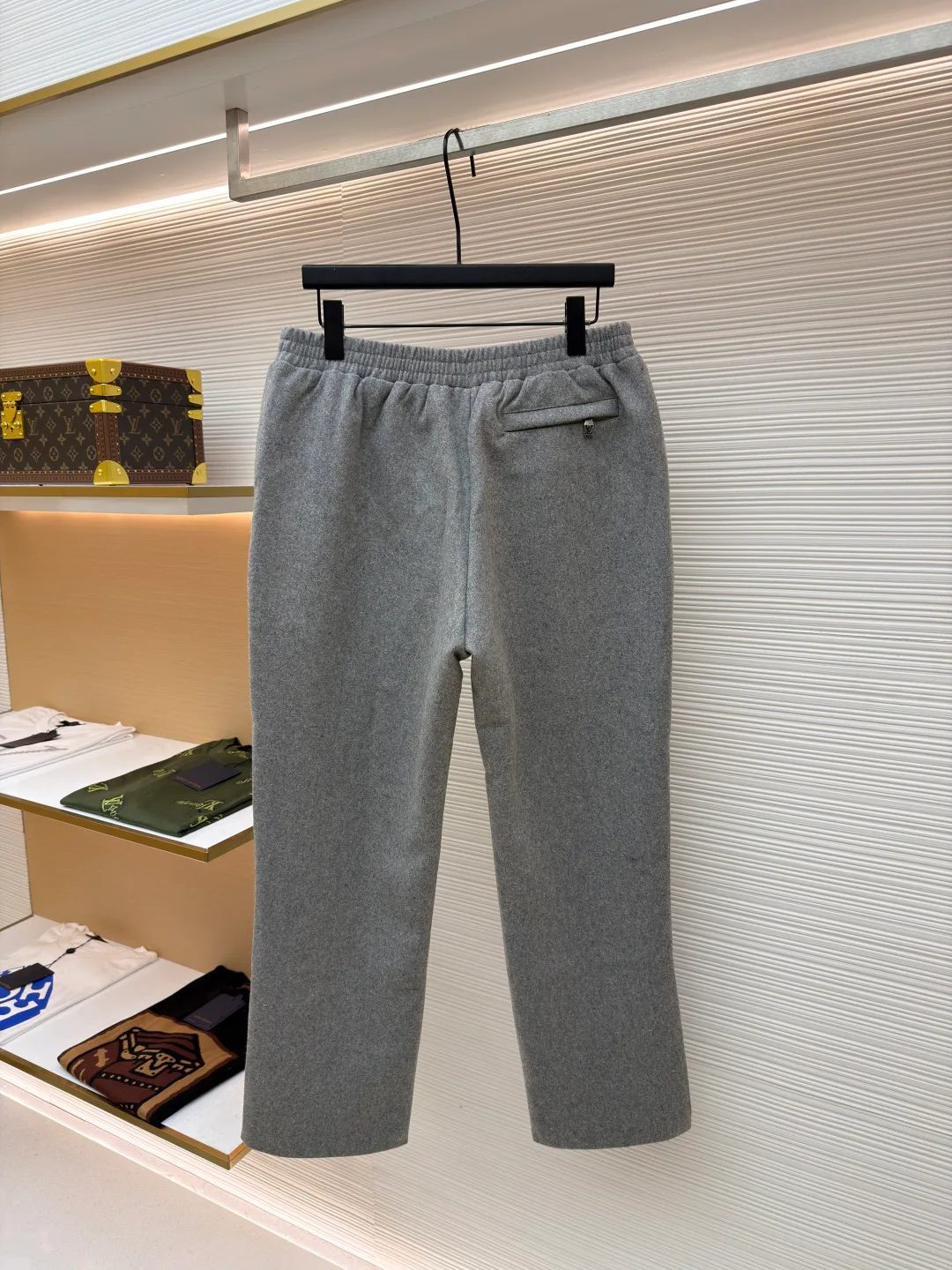 Брюки Мужские Louis Vuitton 6839628