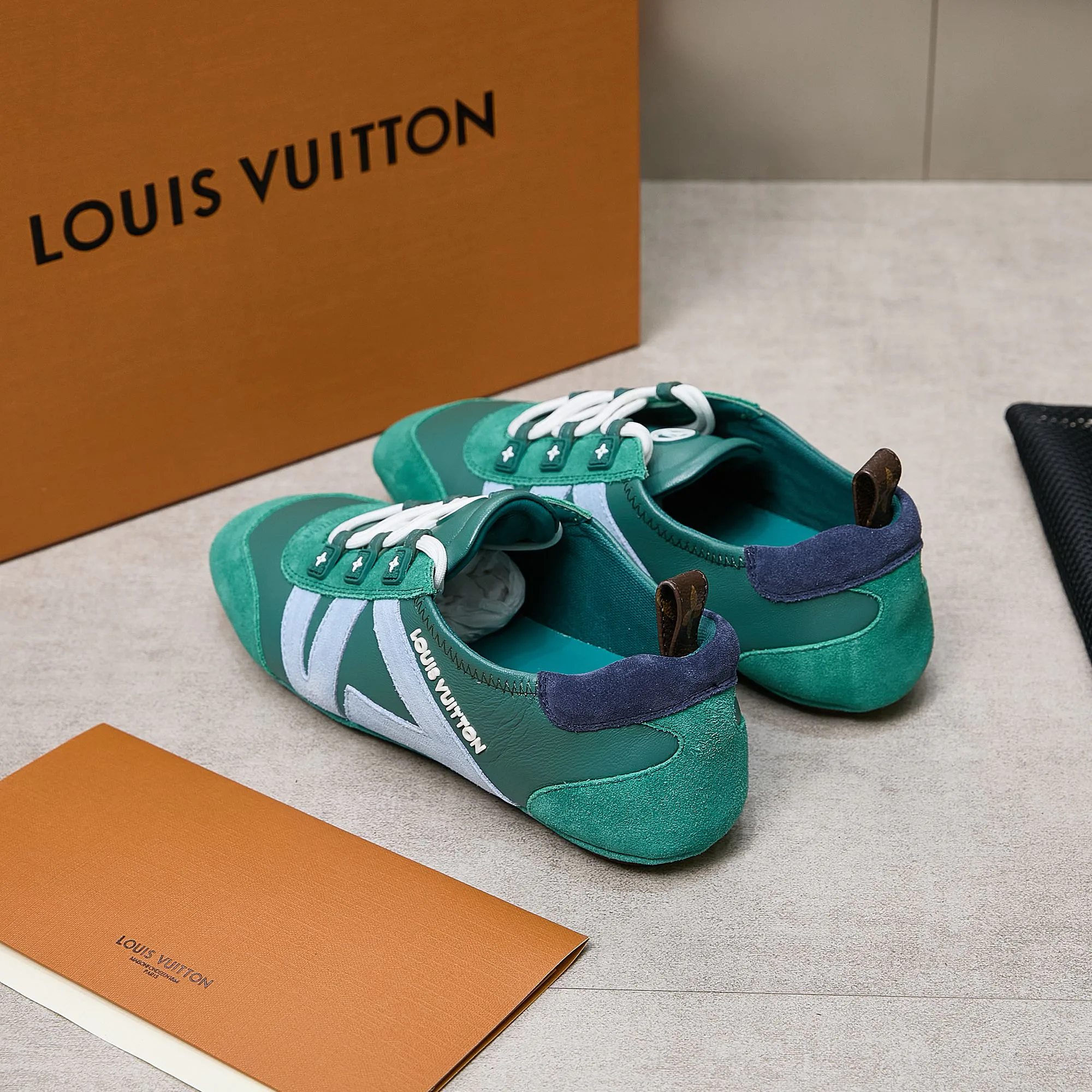 Кроссовки Женские Louis Vuitton 74013