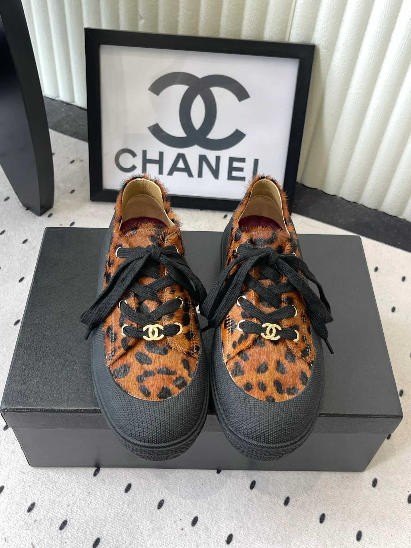 Кроссовки Женские Chanel 18069870