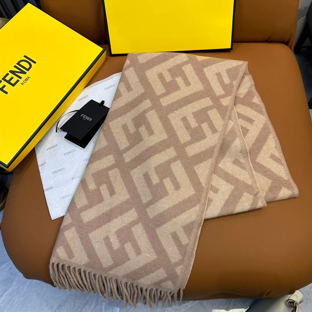 Шарфы Fendi 4473