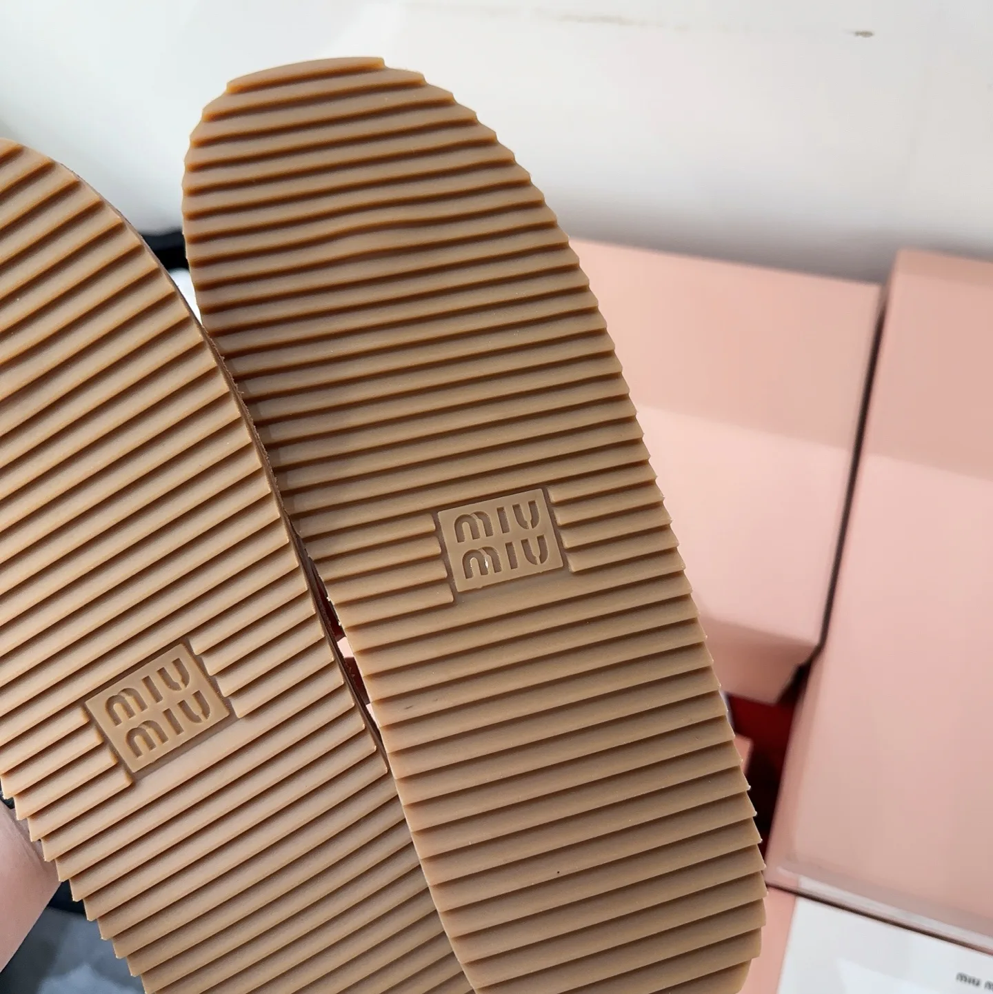 Шлепанцы Женские Miu Miu 12859284
