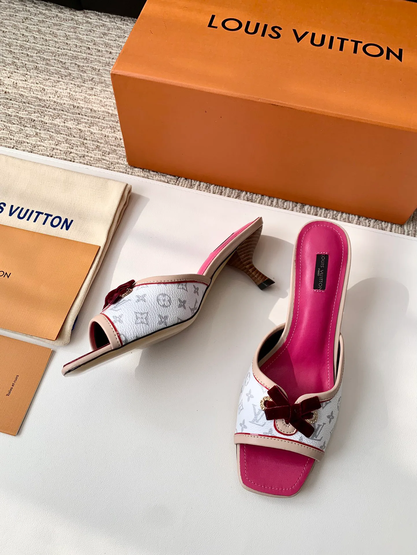 Туфли Женские Louis Vuitton 11263784