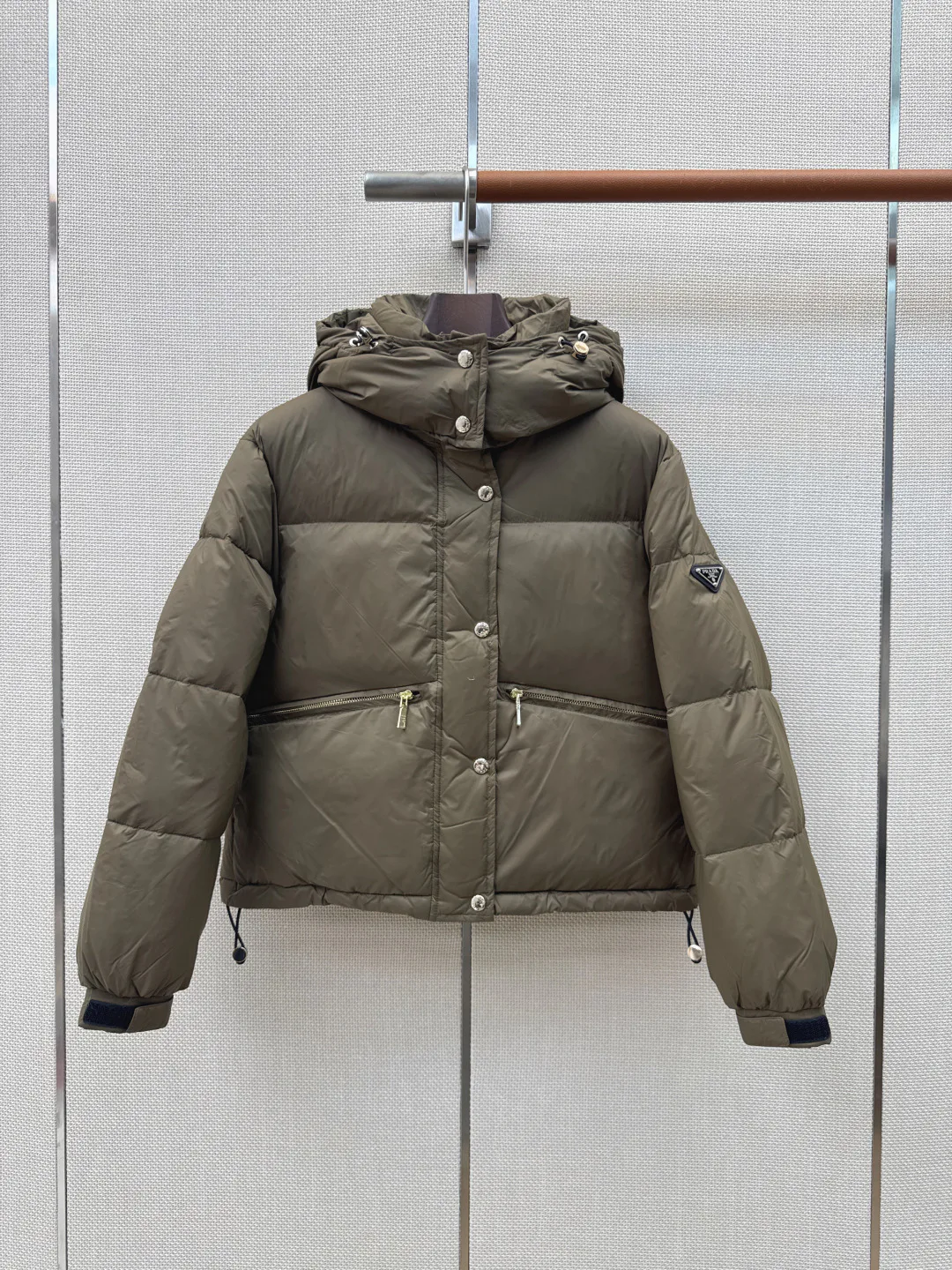 Куртки И Пуховики Женские Prada 18398213
