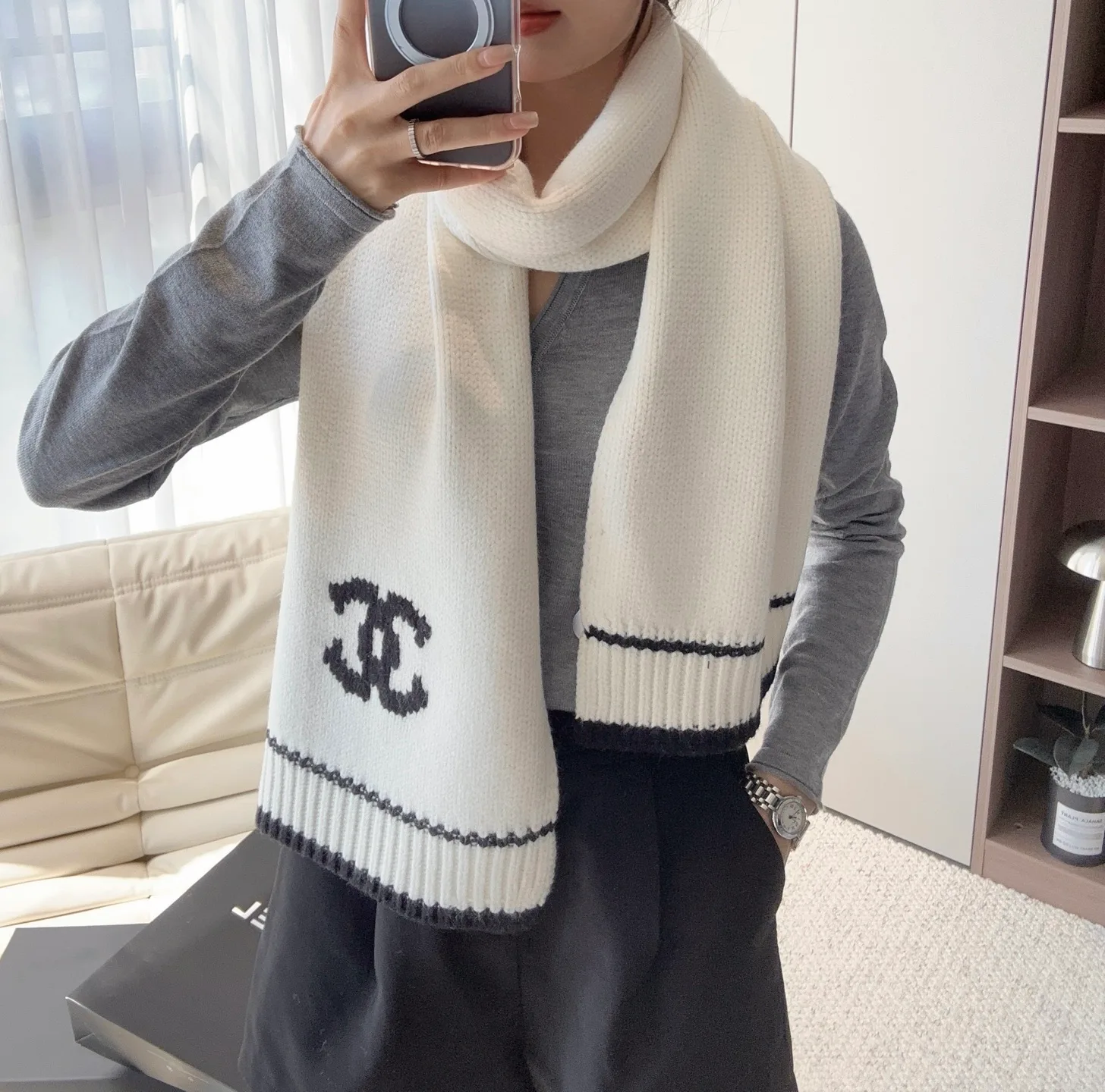Шарфы Chanel 18401224