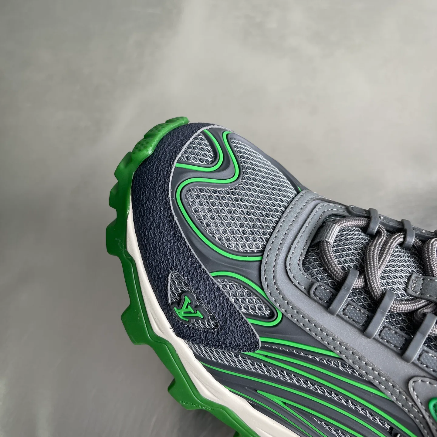 Кроссовки Мужские Louis Vuitton 1049821