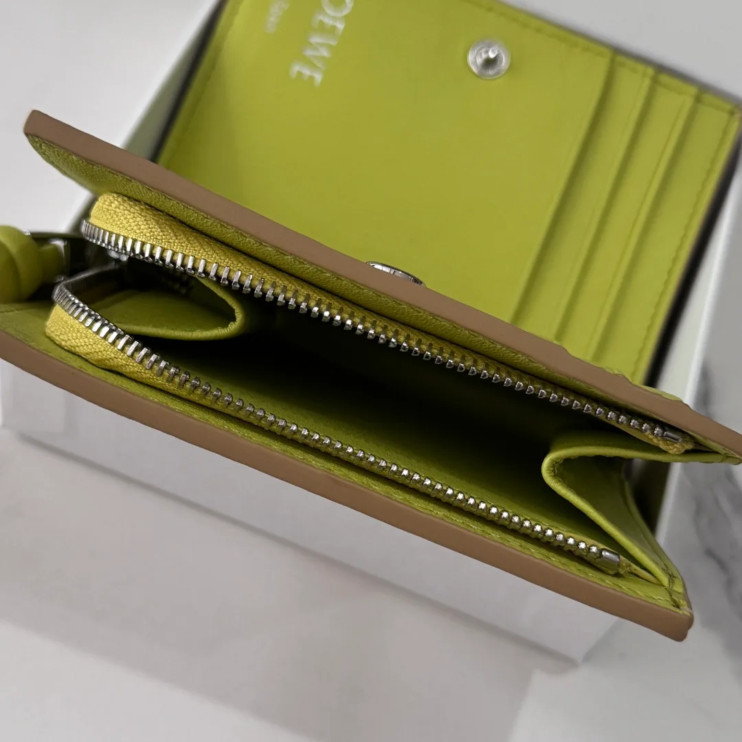 Клатчи Женские Loewe 17927448