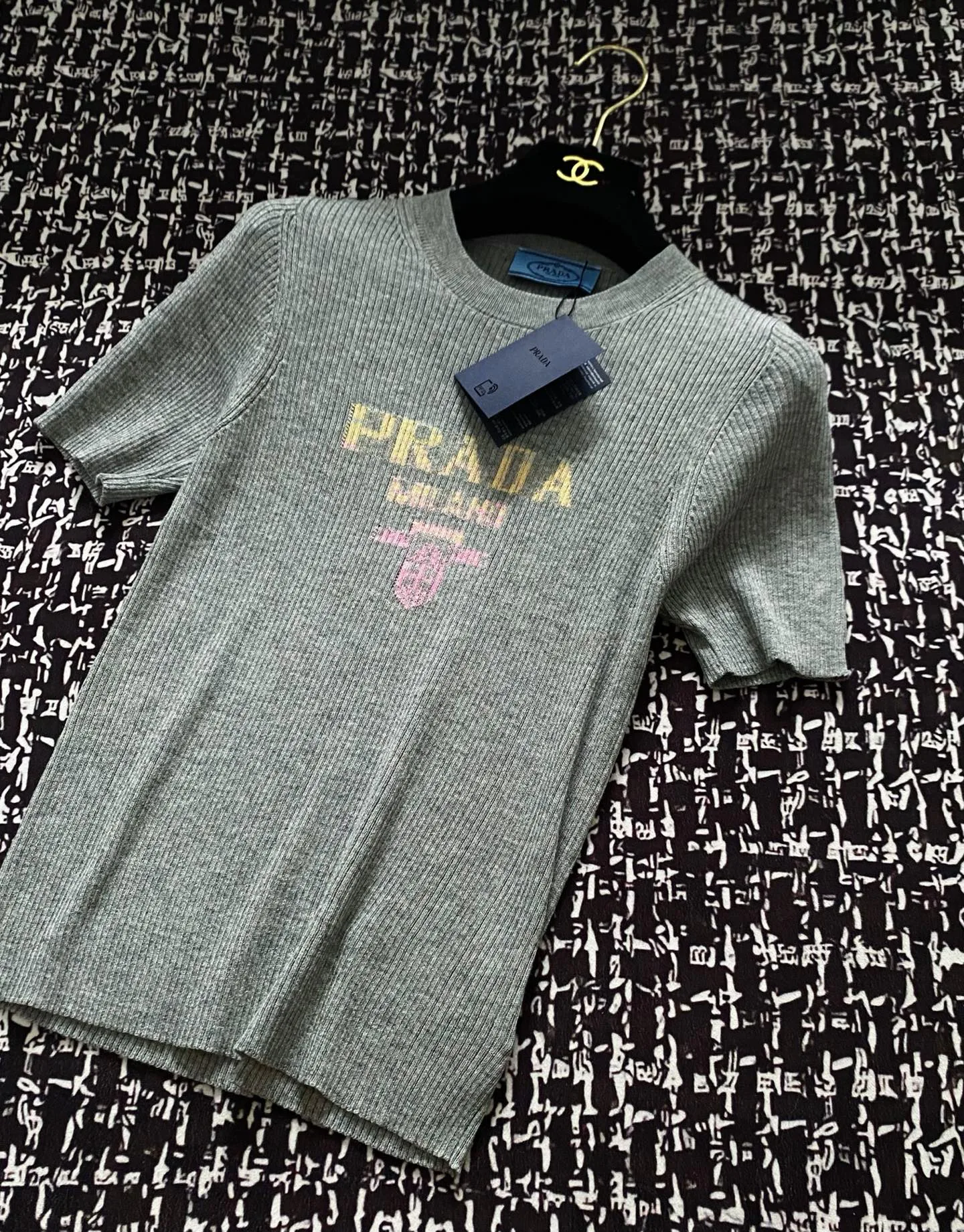 Футболки Женские Prada 28828
