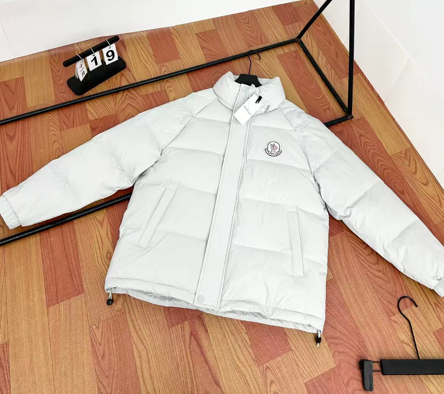 Куртки И Пуховики Женские Moncler 10065715