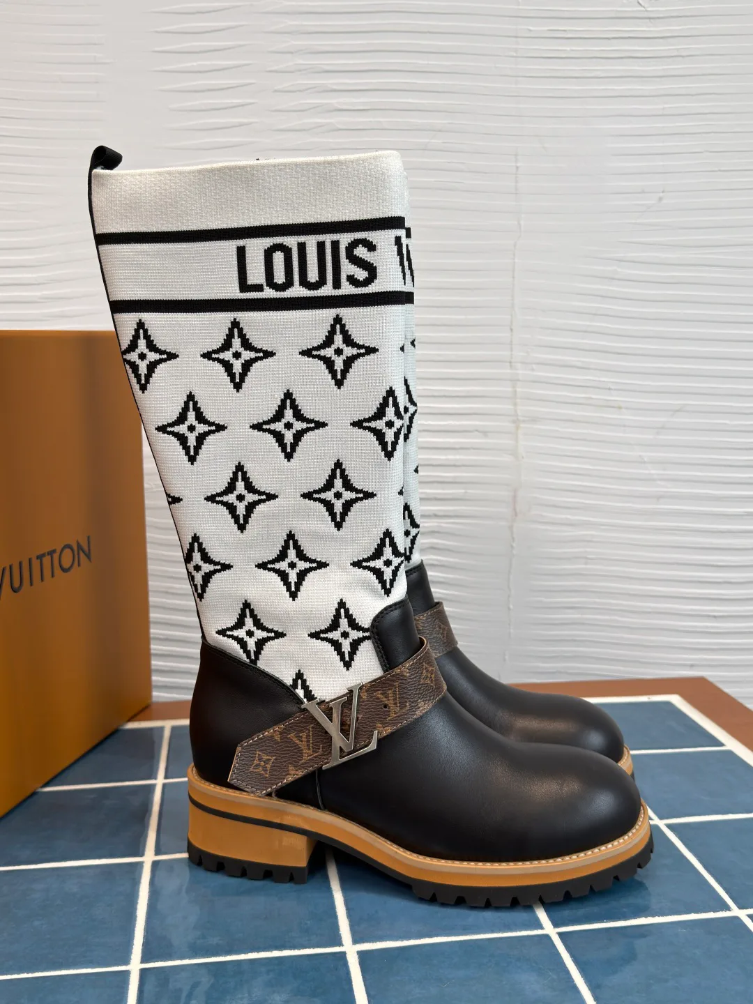 Сапоги Женские Louis Vuitton 18252046