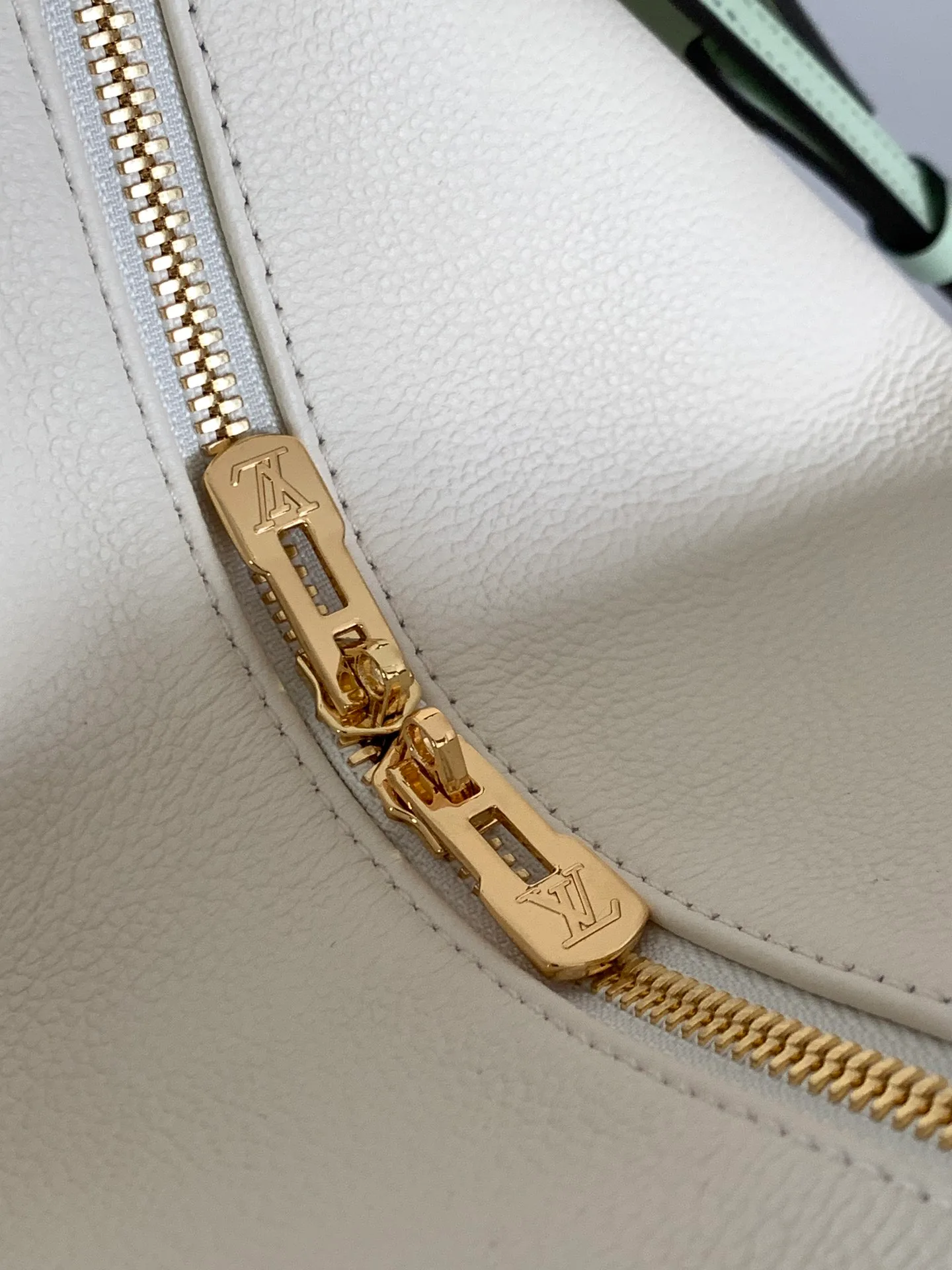 Классические Сумки Женские Louis Vuitton 11394895