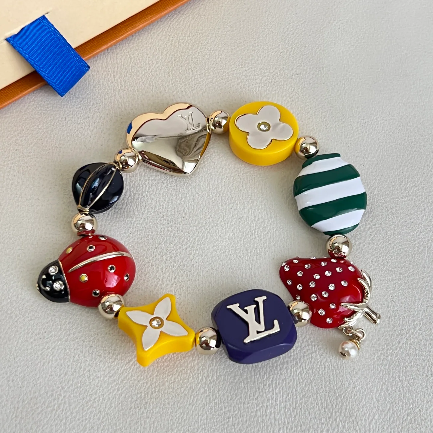 Бижутерия Louis Vuitton 17734044