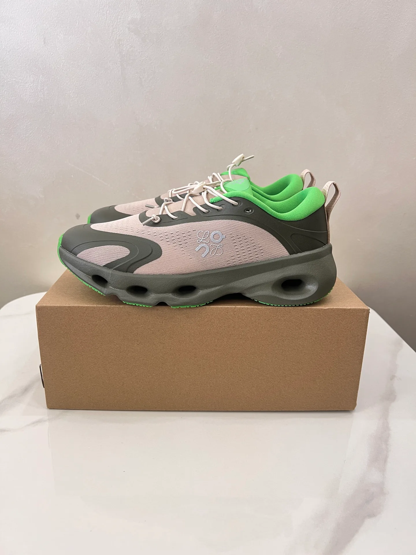 Кроссовки Женские Loewe 5404921