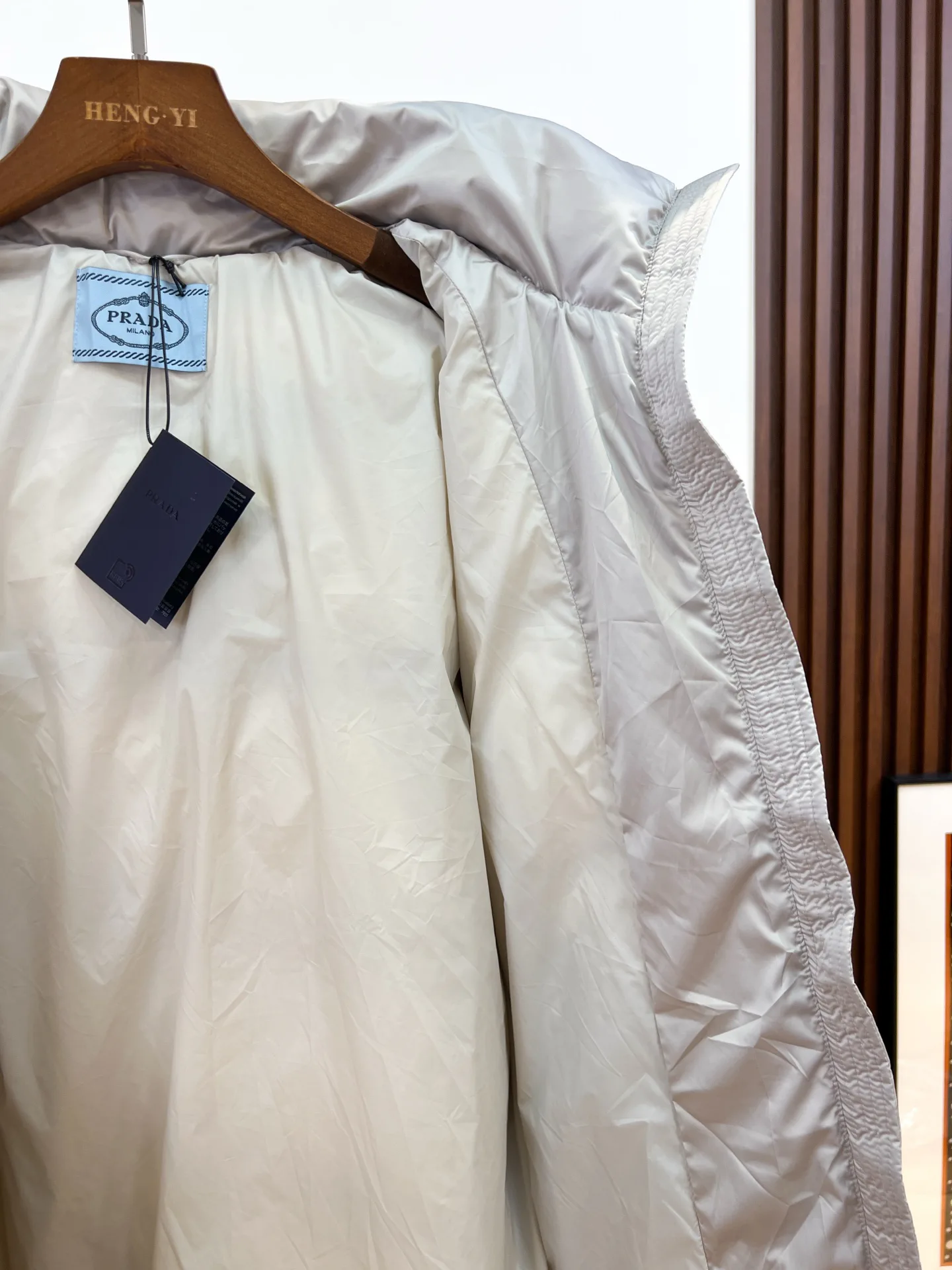 Куртки И Пуховики Женские Prada 17965168