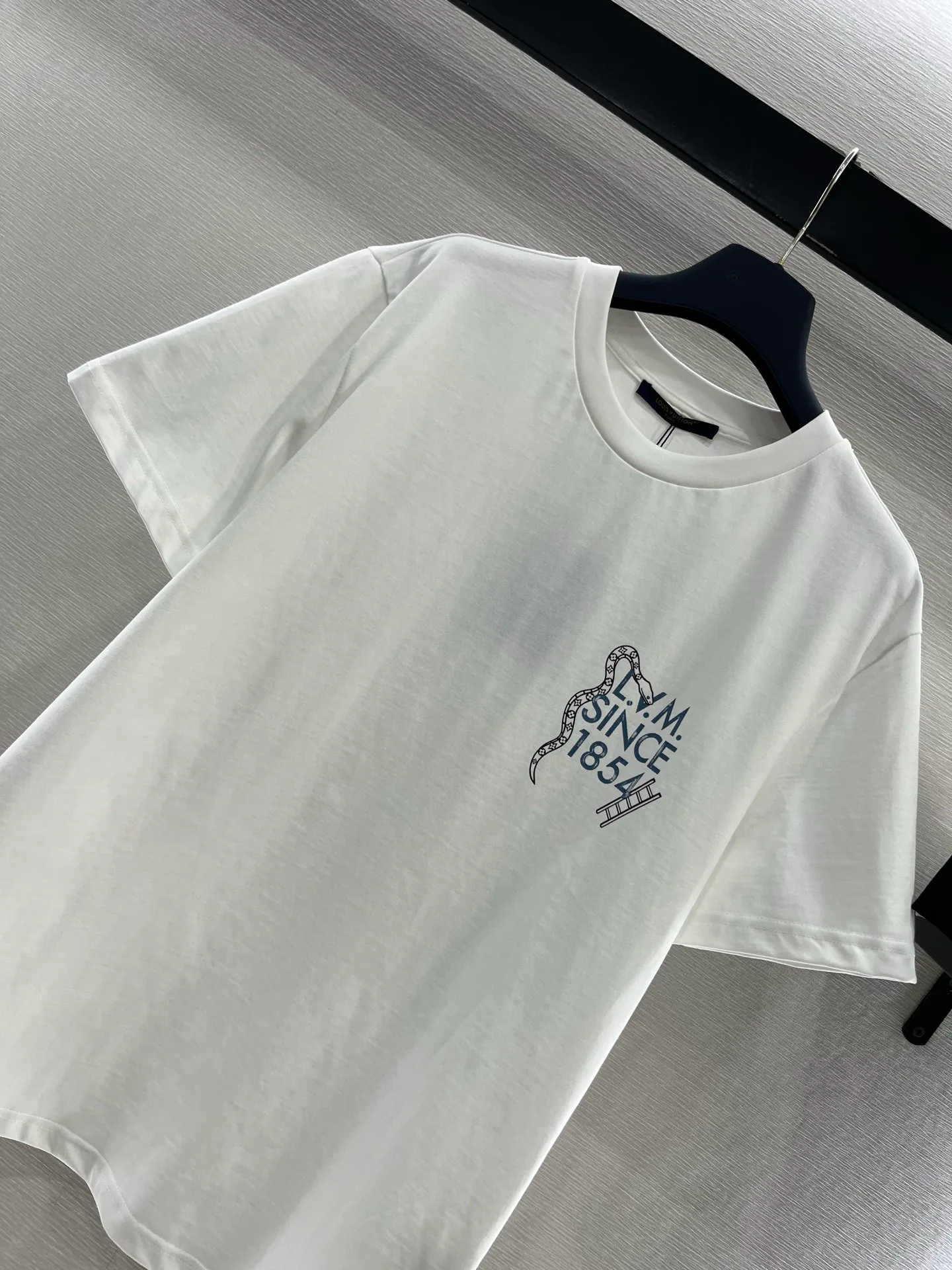 Футболки Женские Louis Vuitton 1512373