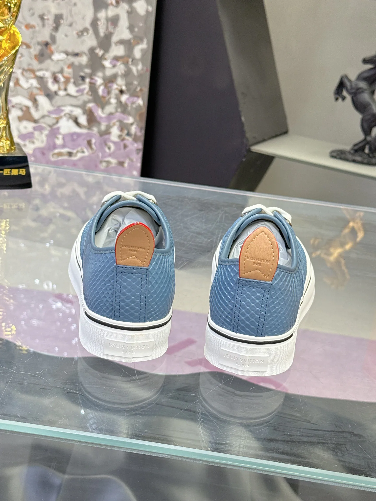 Кроссовки Мужские Louis Vuitton 17930916