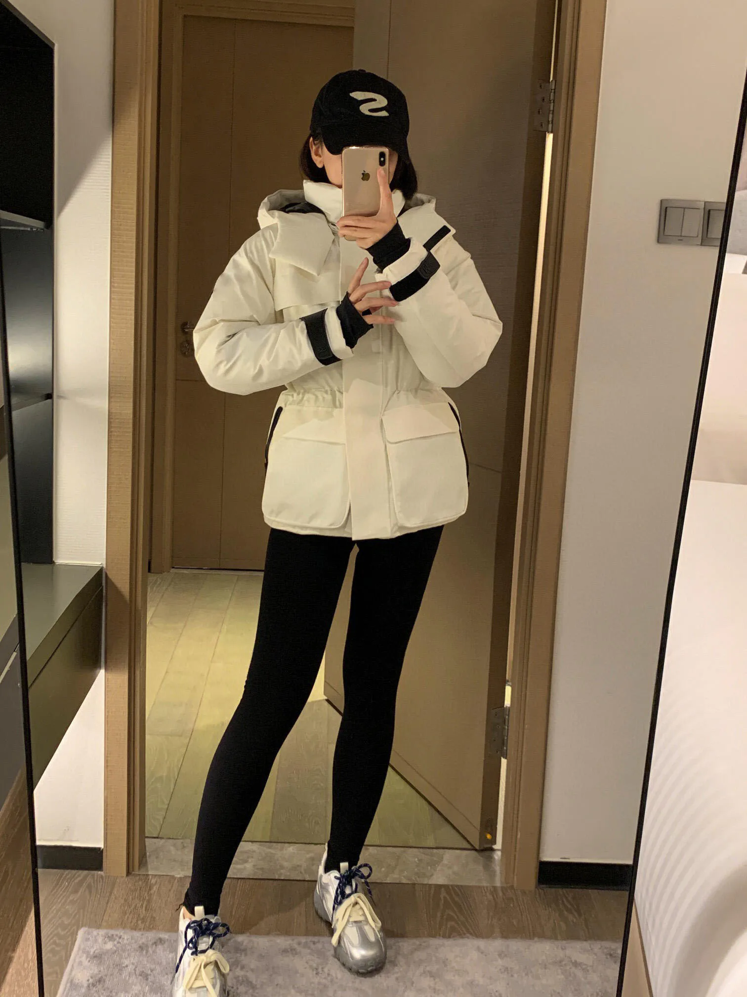 Куртки И Пуховики Женские Moncler 1513776