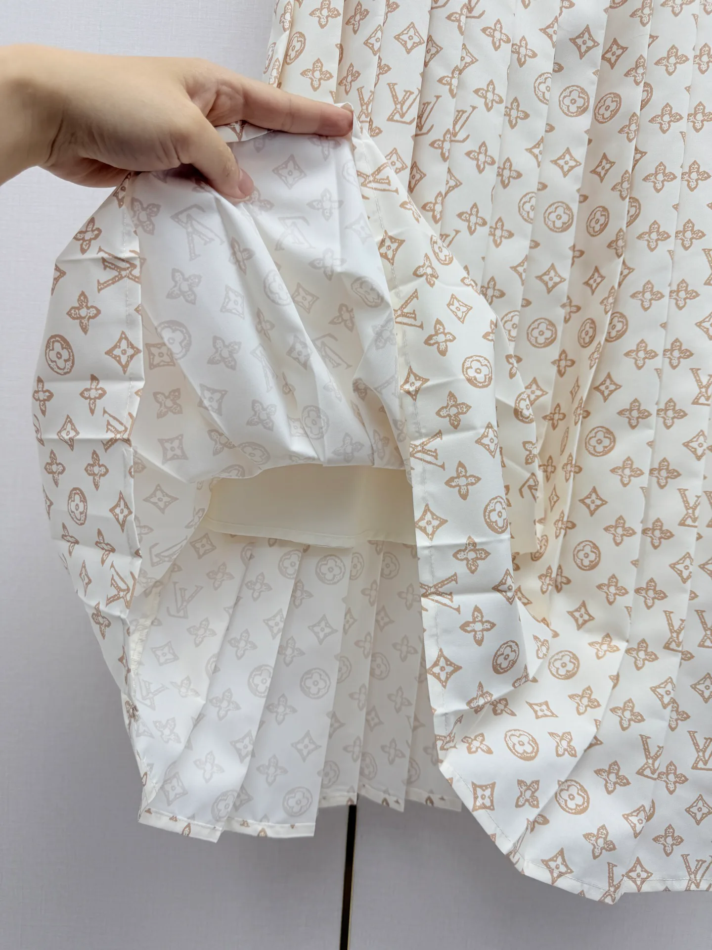 Платья Женские Louis Vuitton 10058340