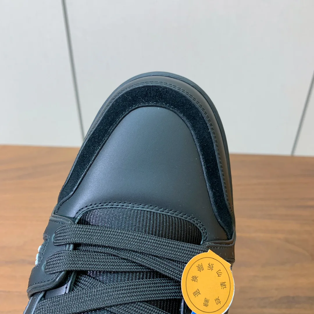 Кроссовки Женские Louis Vuitton 10236167