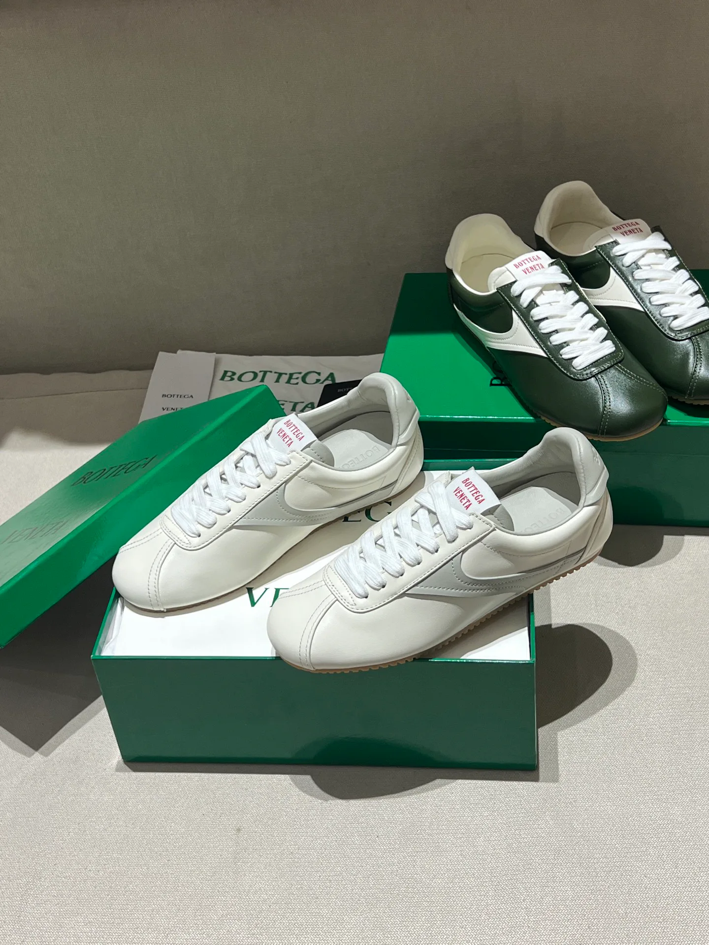 Кроссовки Женские Bottega Veneta 18020582