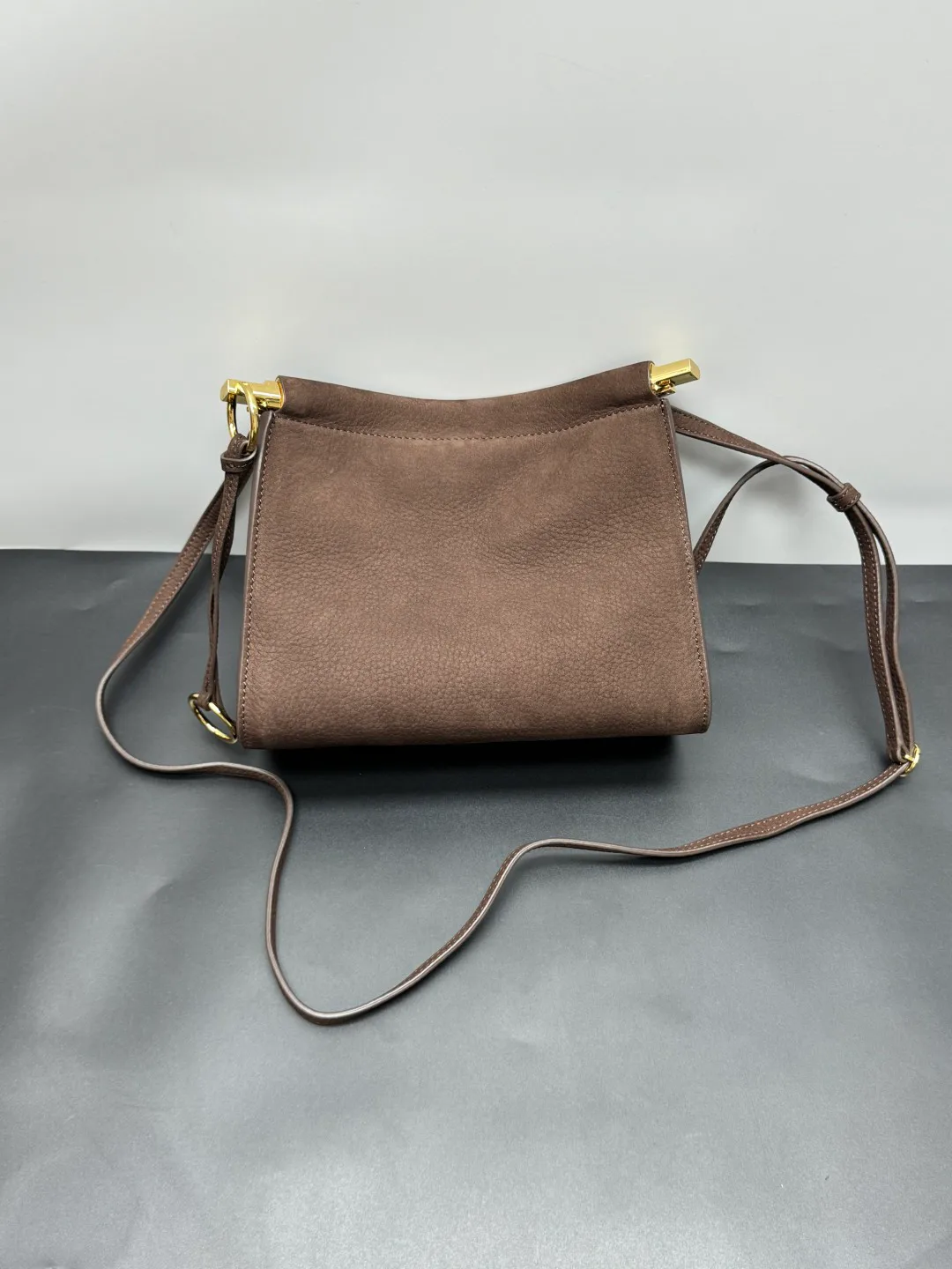 Классические Сумки Женские Alaia 11667402