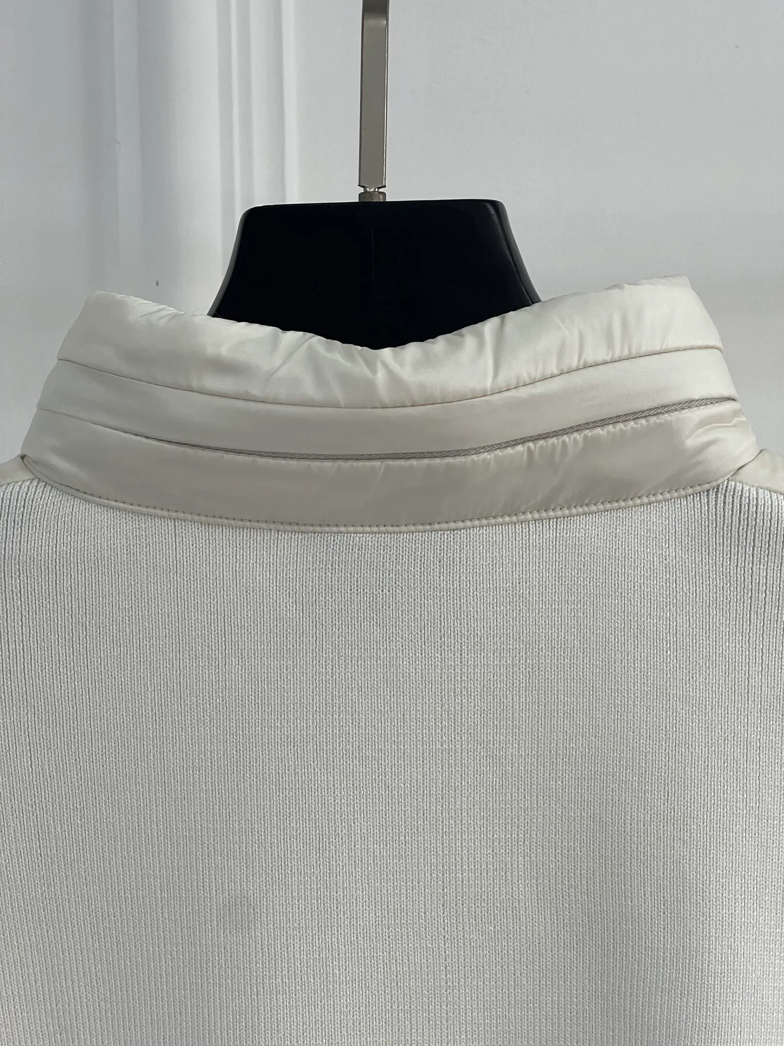 Куртки И Пуховики Женские Moncler 18416267