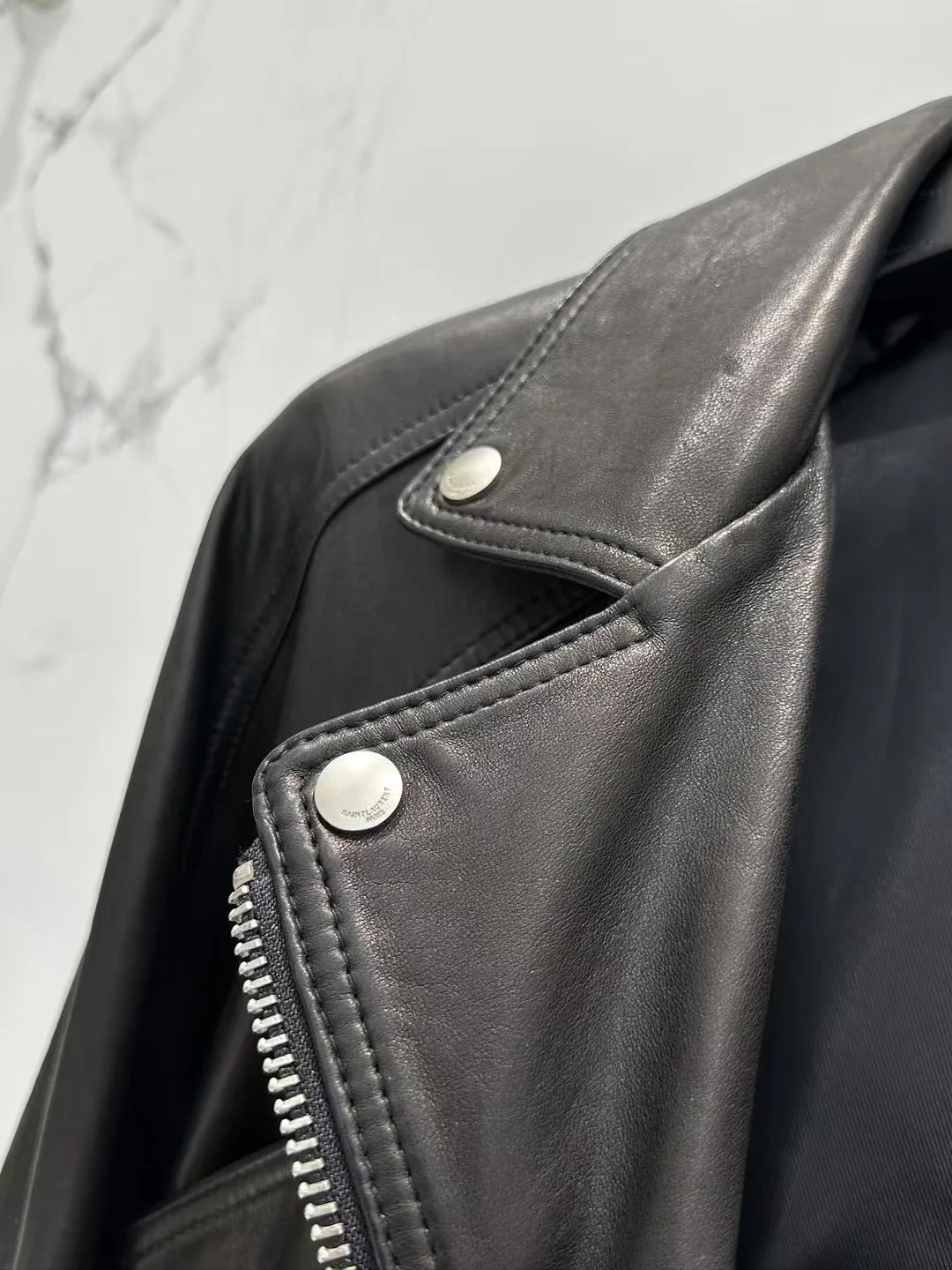 Кожаные Куртки И Дублёнки Женские Saint Laurent 11700608