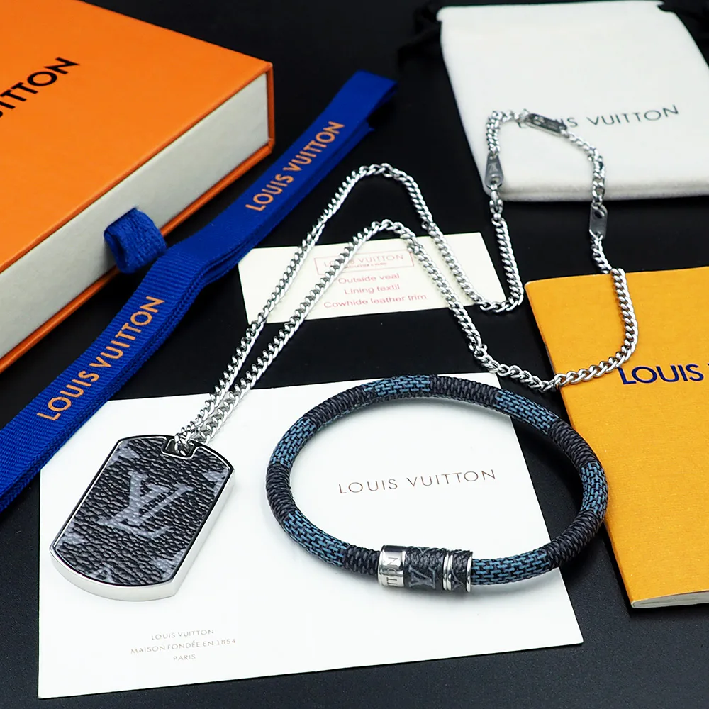 Бижутерия Louis Vuitton 17922653