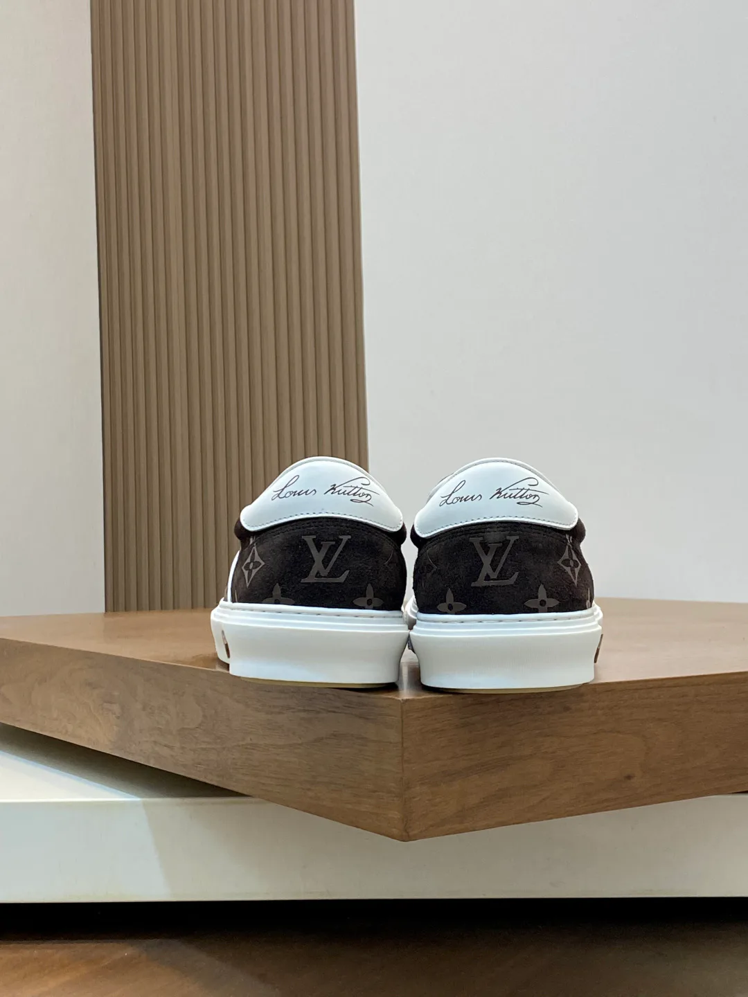 Кроссовки Мужские Louis Vuitton 17934200