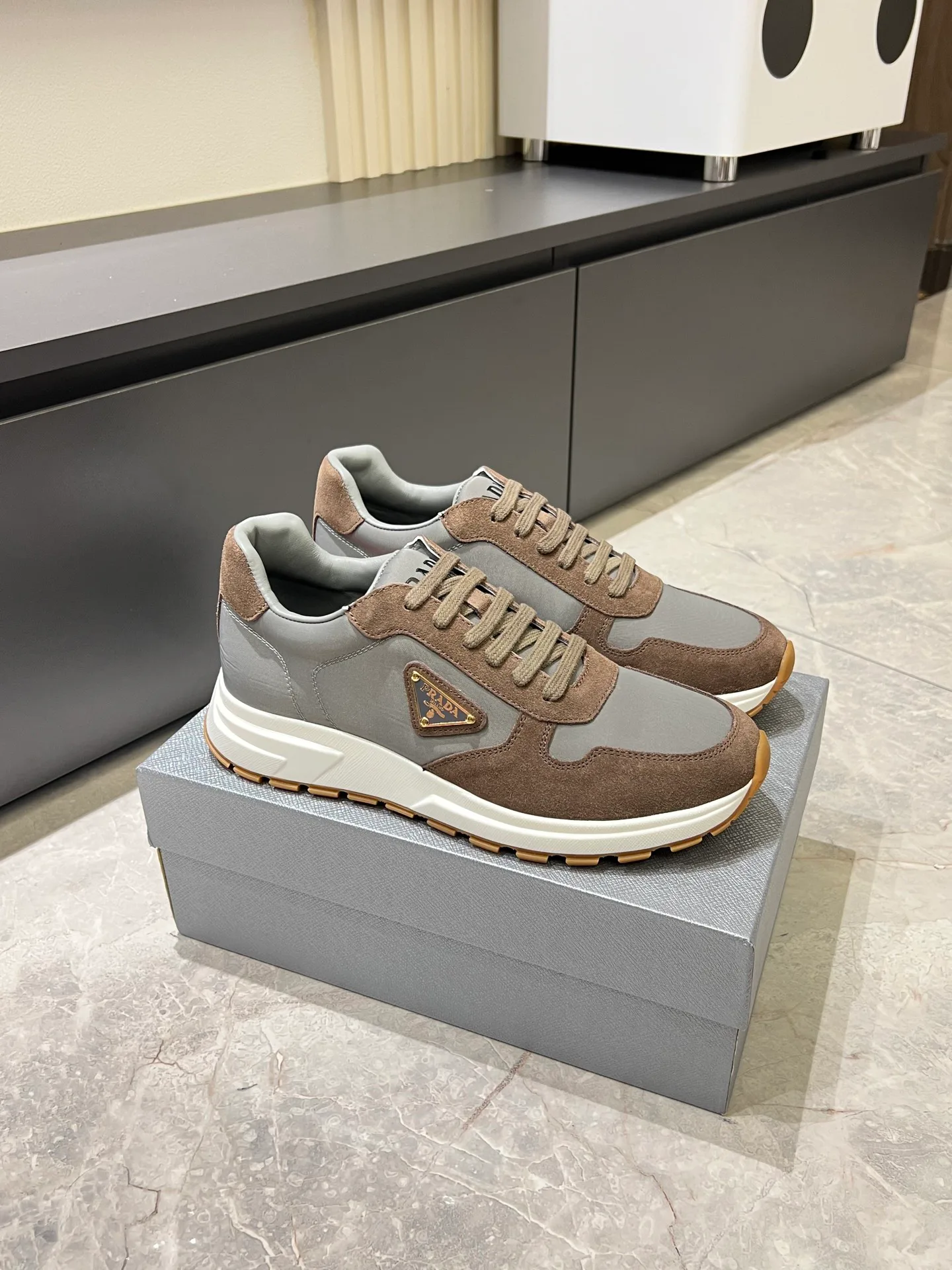 Кроссовки Мужские Prada 10273068