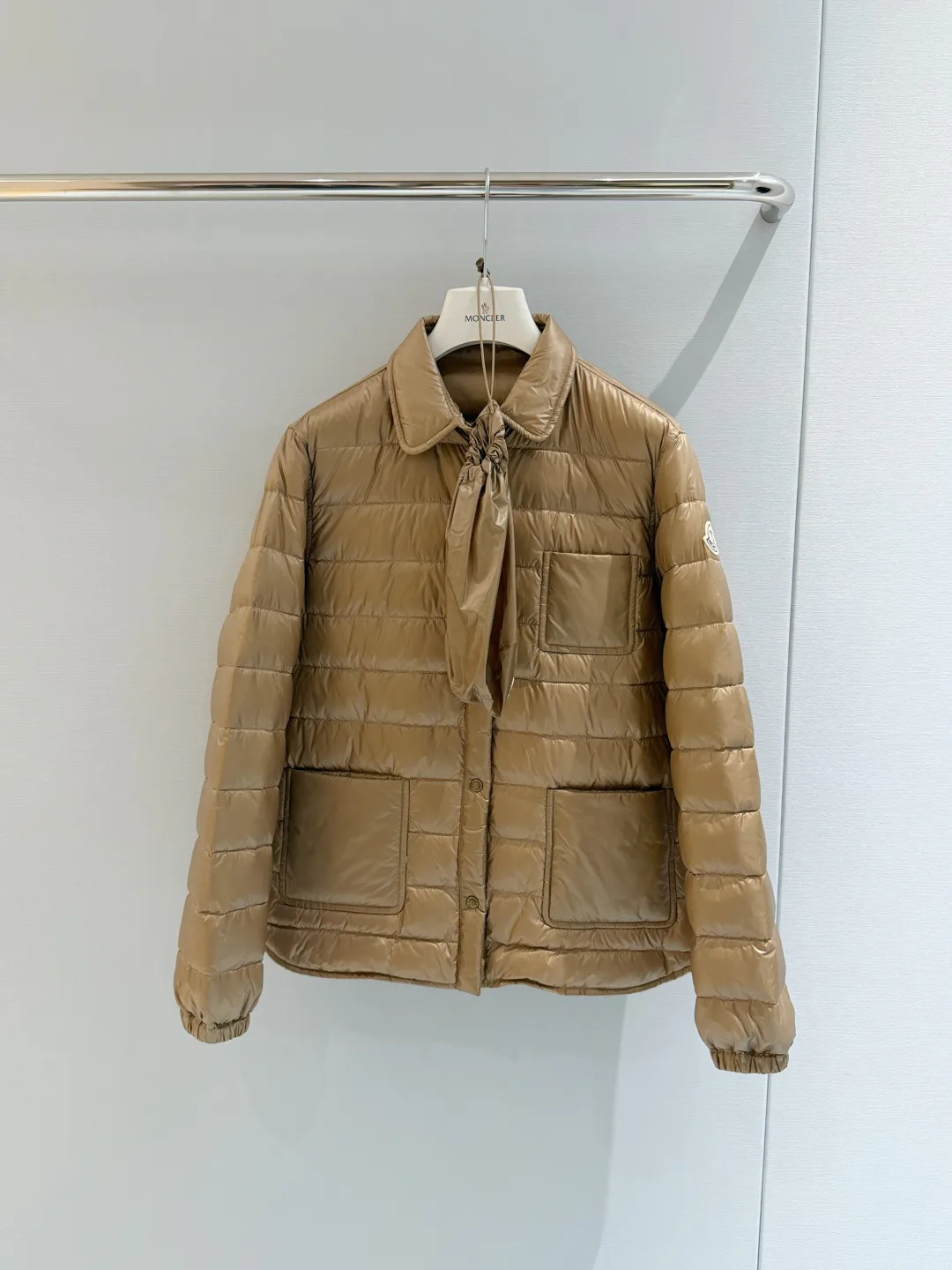 Куртки И Пуховики Женские Moncler 18439952
