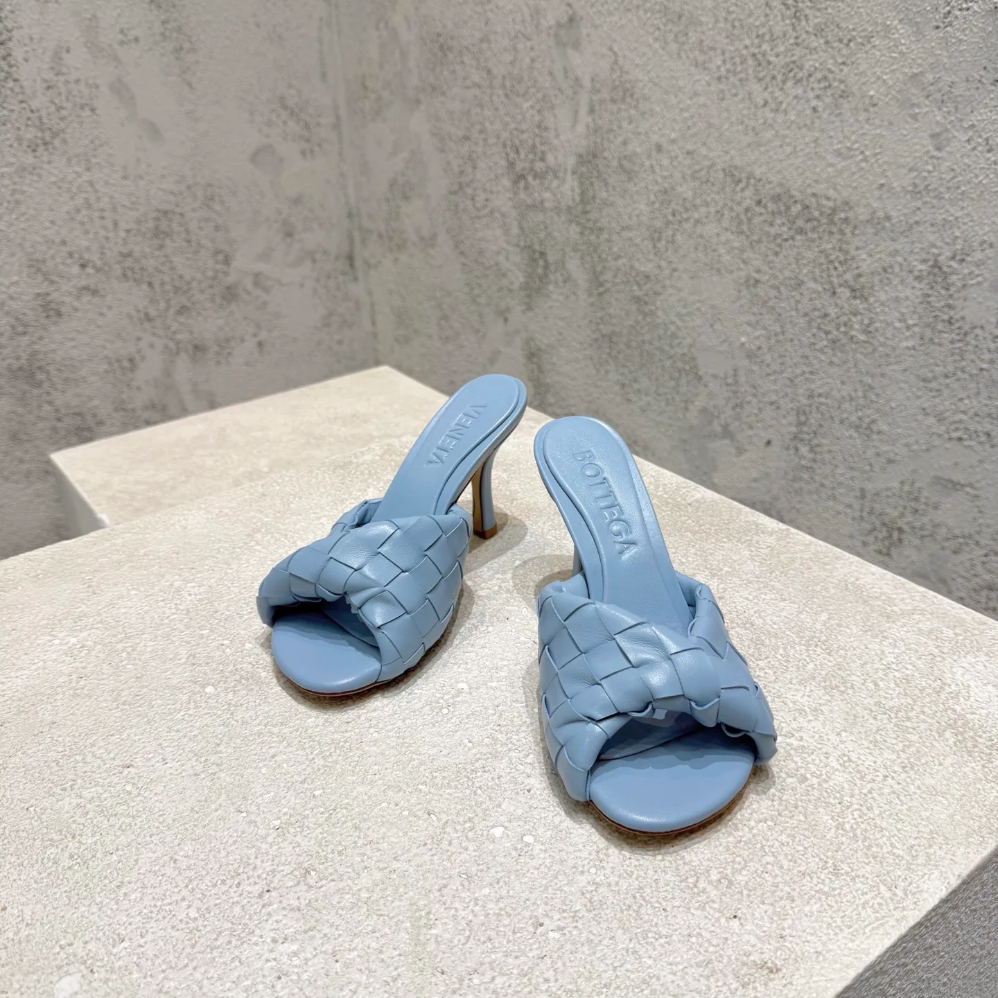 Босоножки Женские Bottega Veneta 13960171