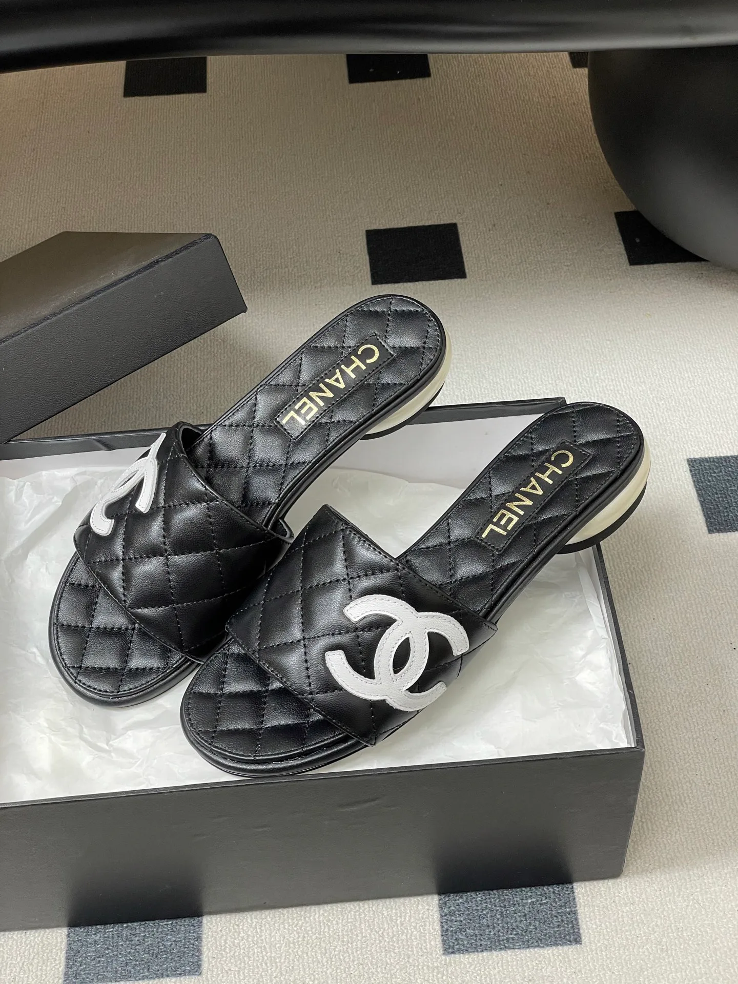 Босоножки Женские Chanel 10993895